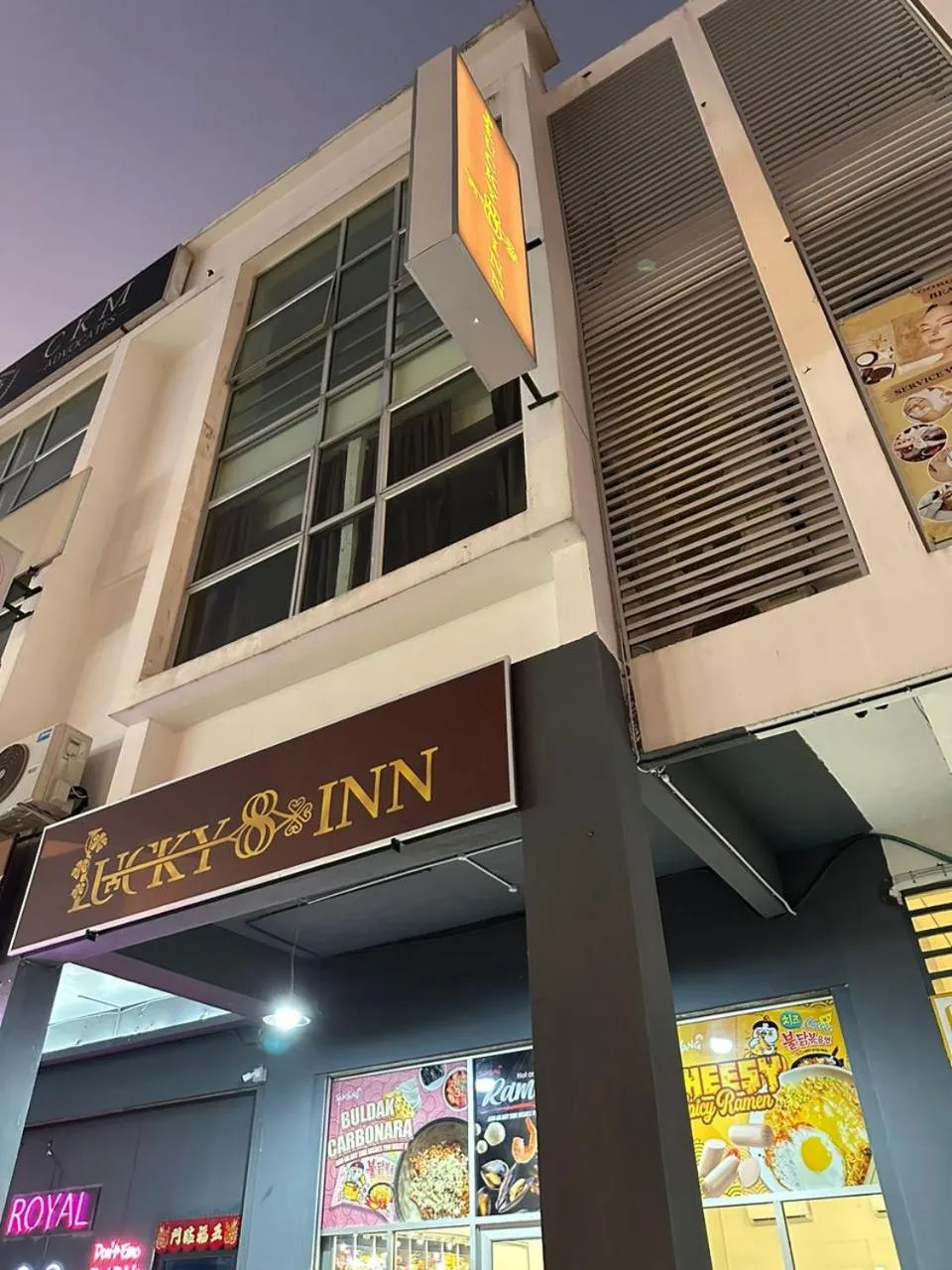 Property building in Lucky 88 Inn Serian