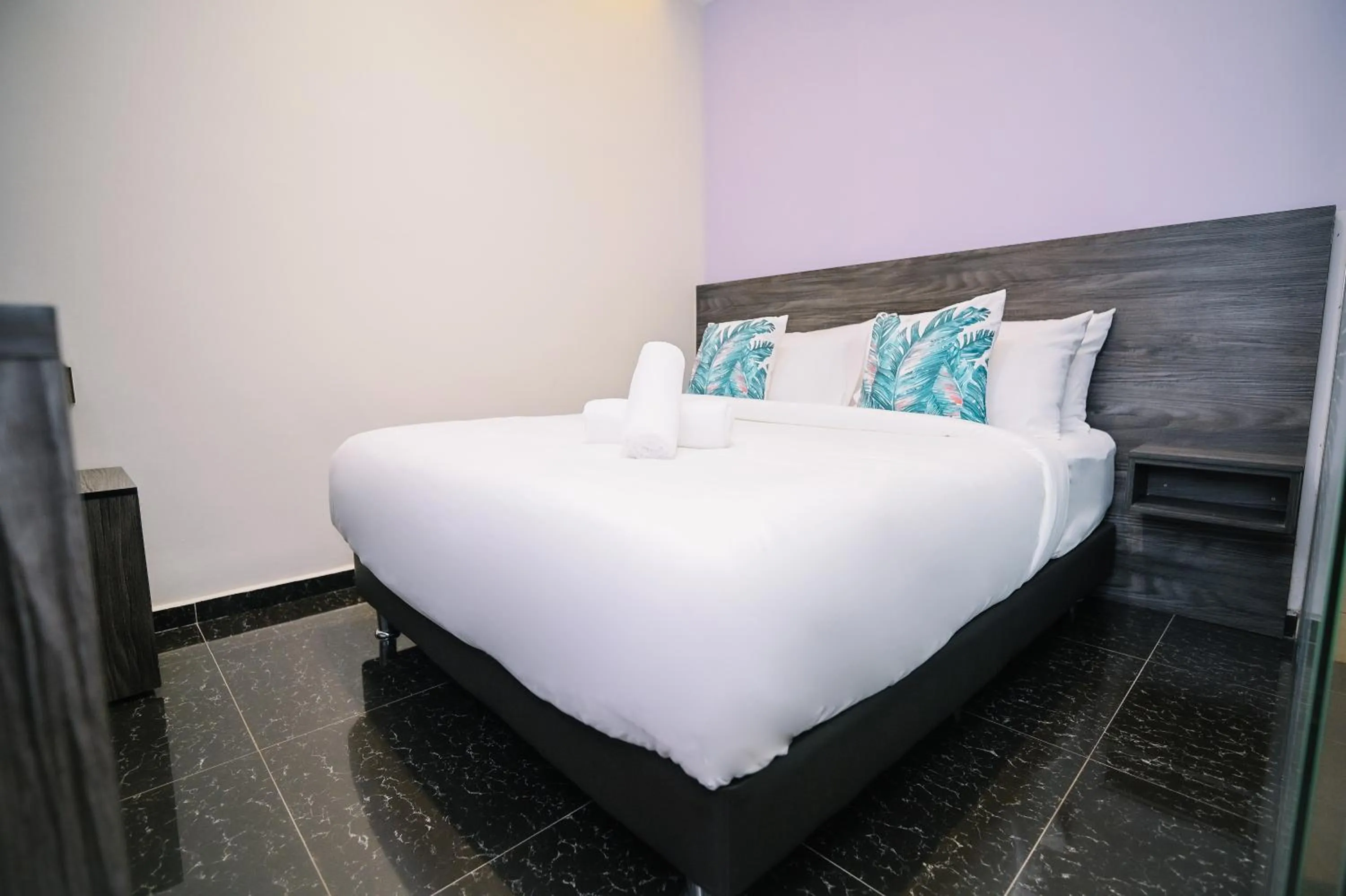 Bed in Swing & Pillows - Rawang Selangor