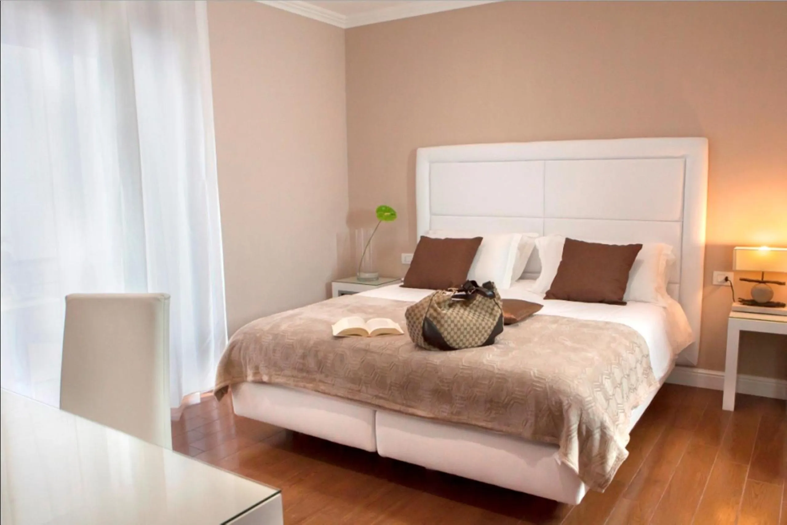 Bed in Bougainvillea Relais