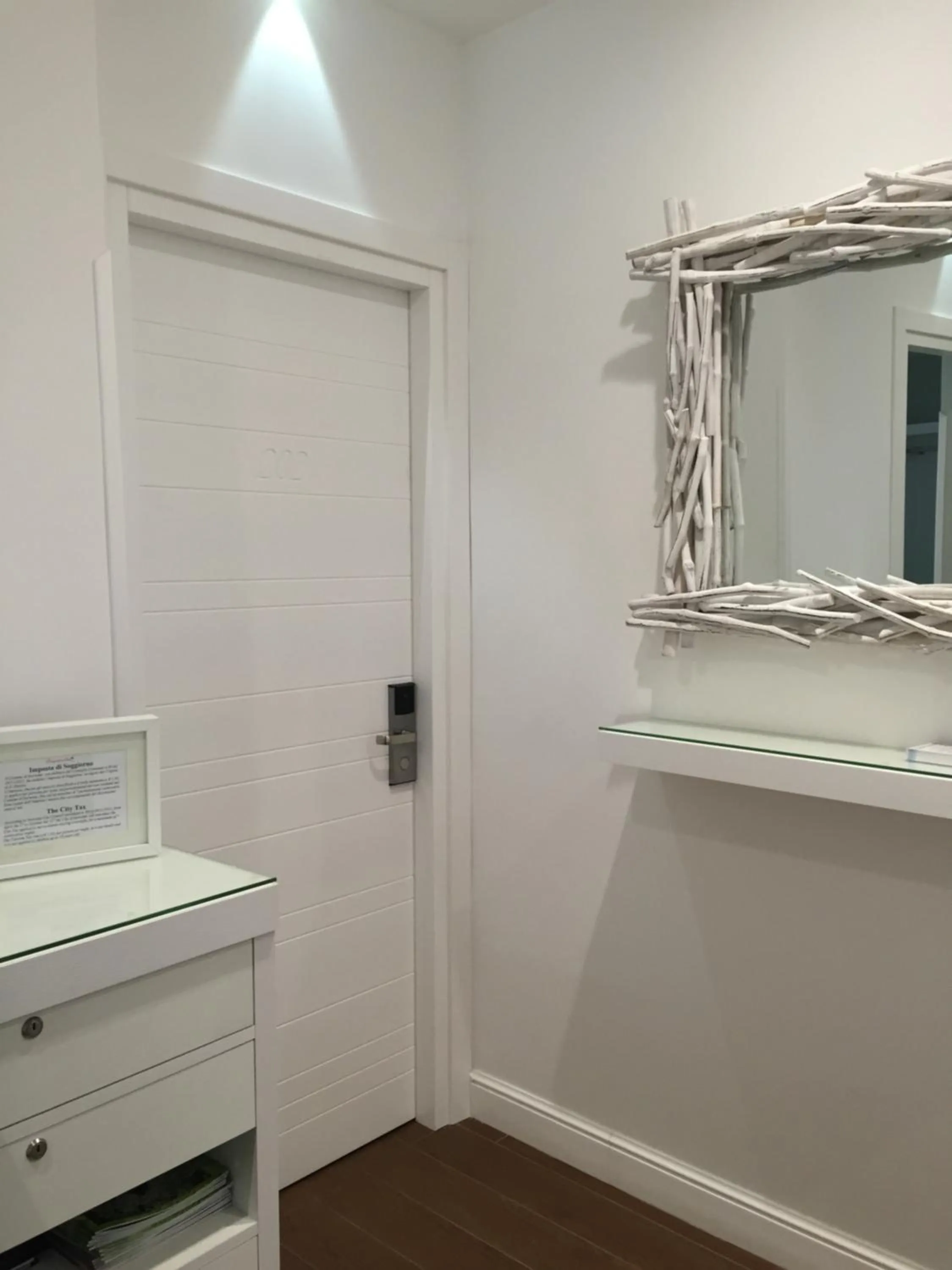 Decorative detail in Bougainvillea Relais