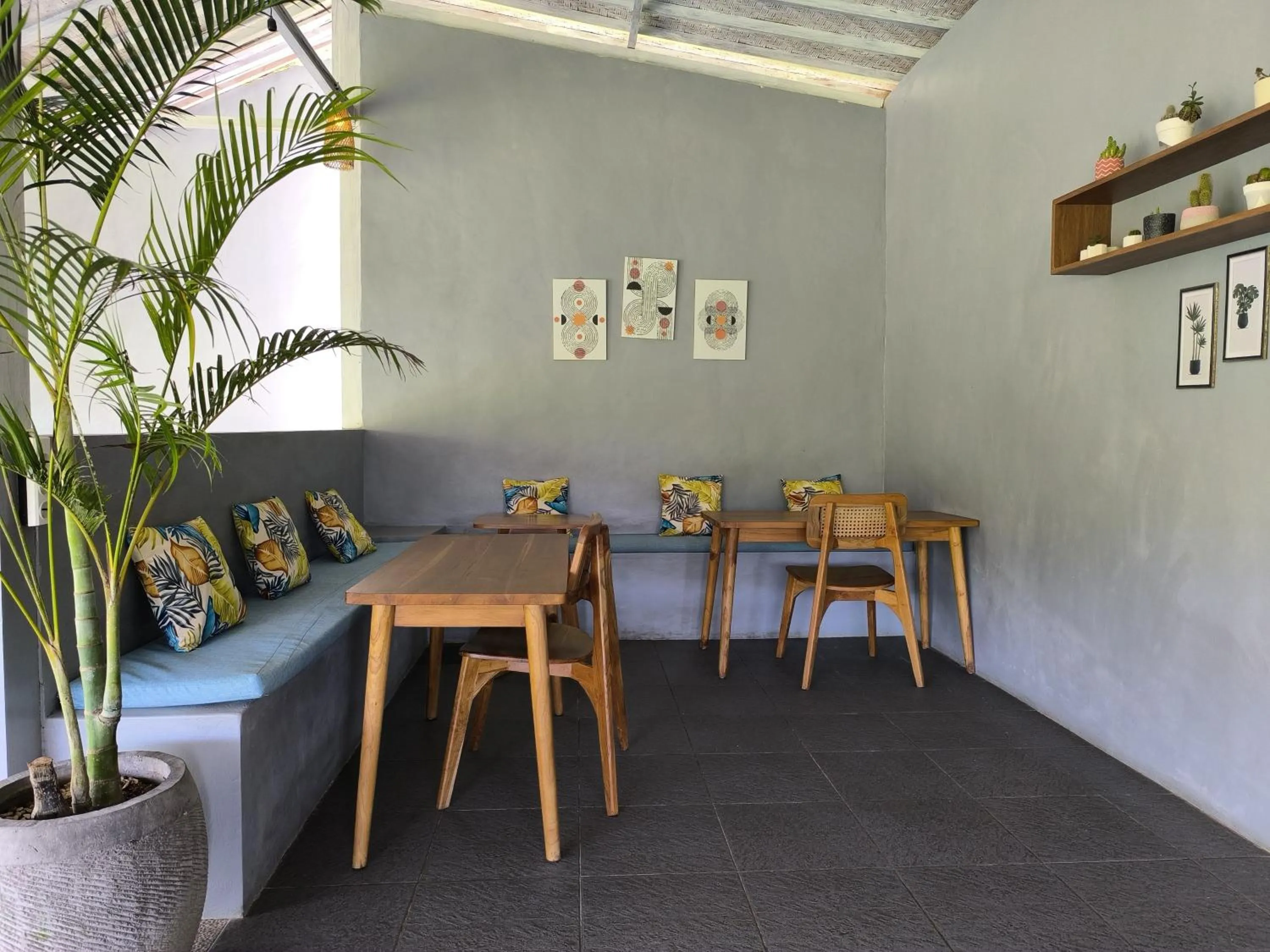 Restaurant/places to eat in Sun Grace Penida Cottage