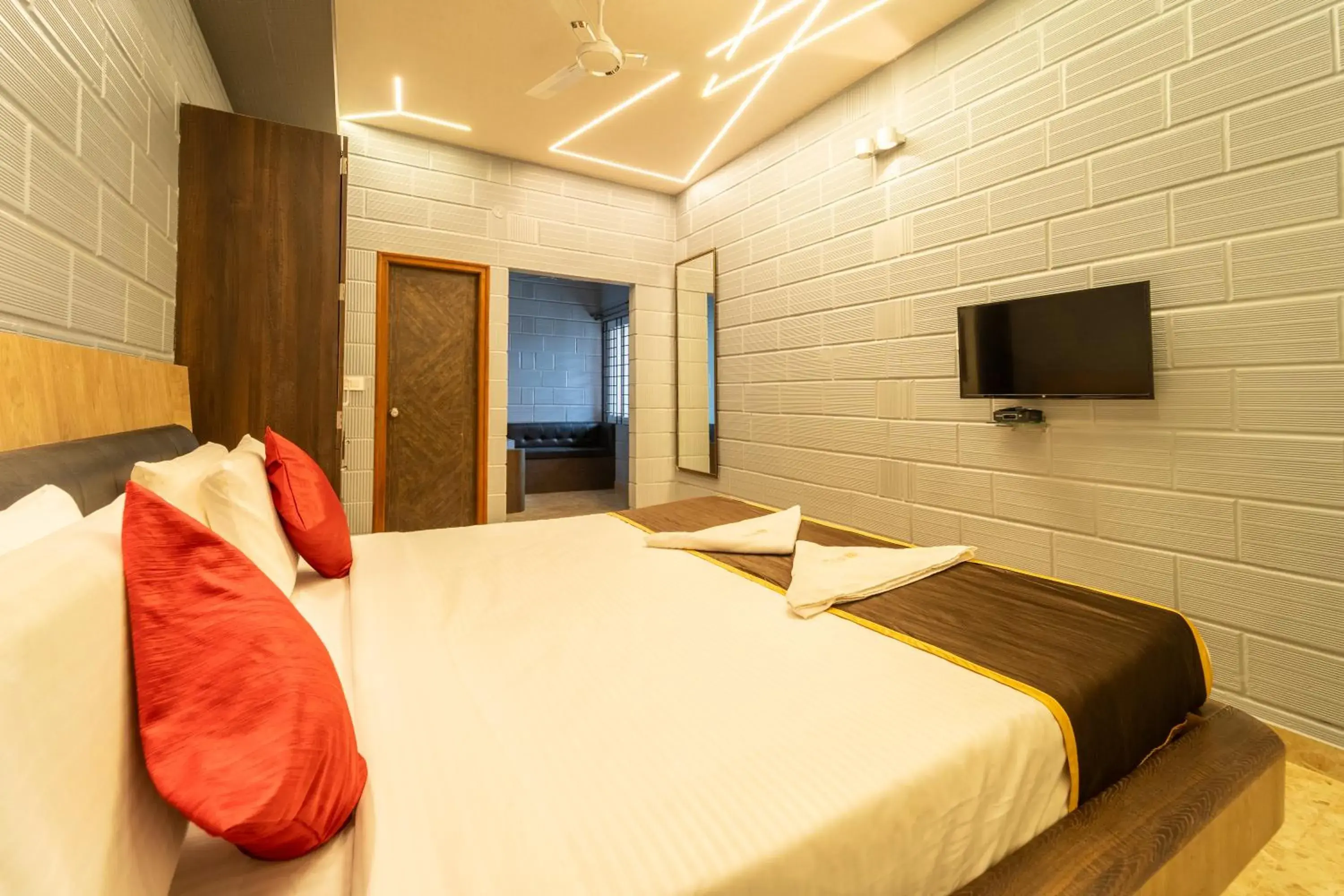 Bed in Seasons Suites - HBR Bed in Seasons Suites - HBR