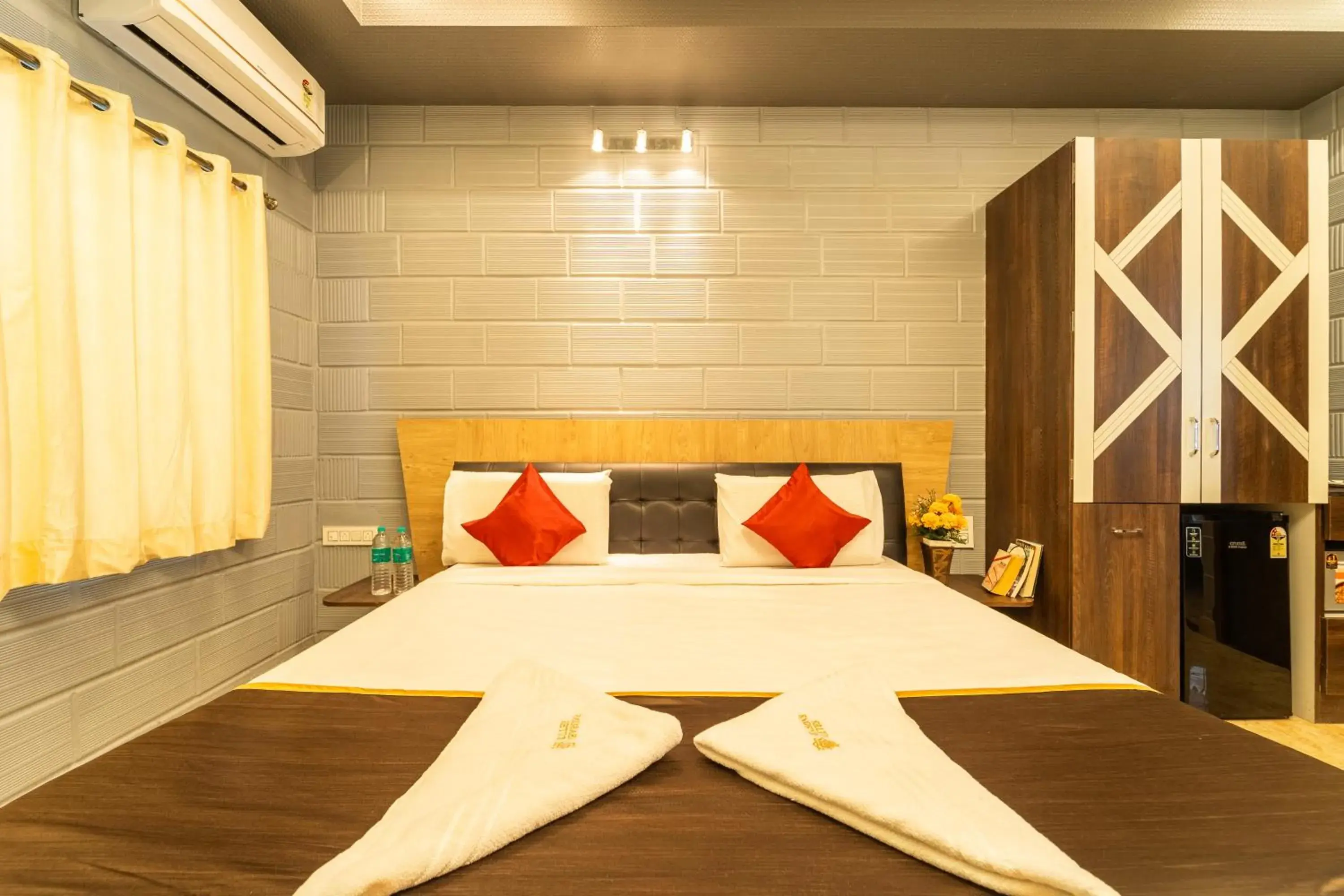 Bed in Seasons Suites - HBR Bed in Seasons Suites - HBR