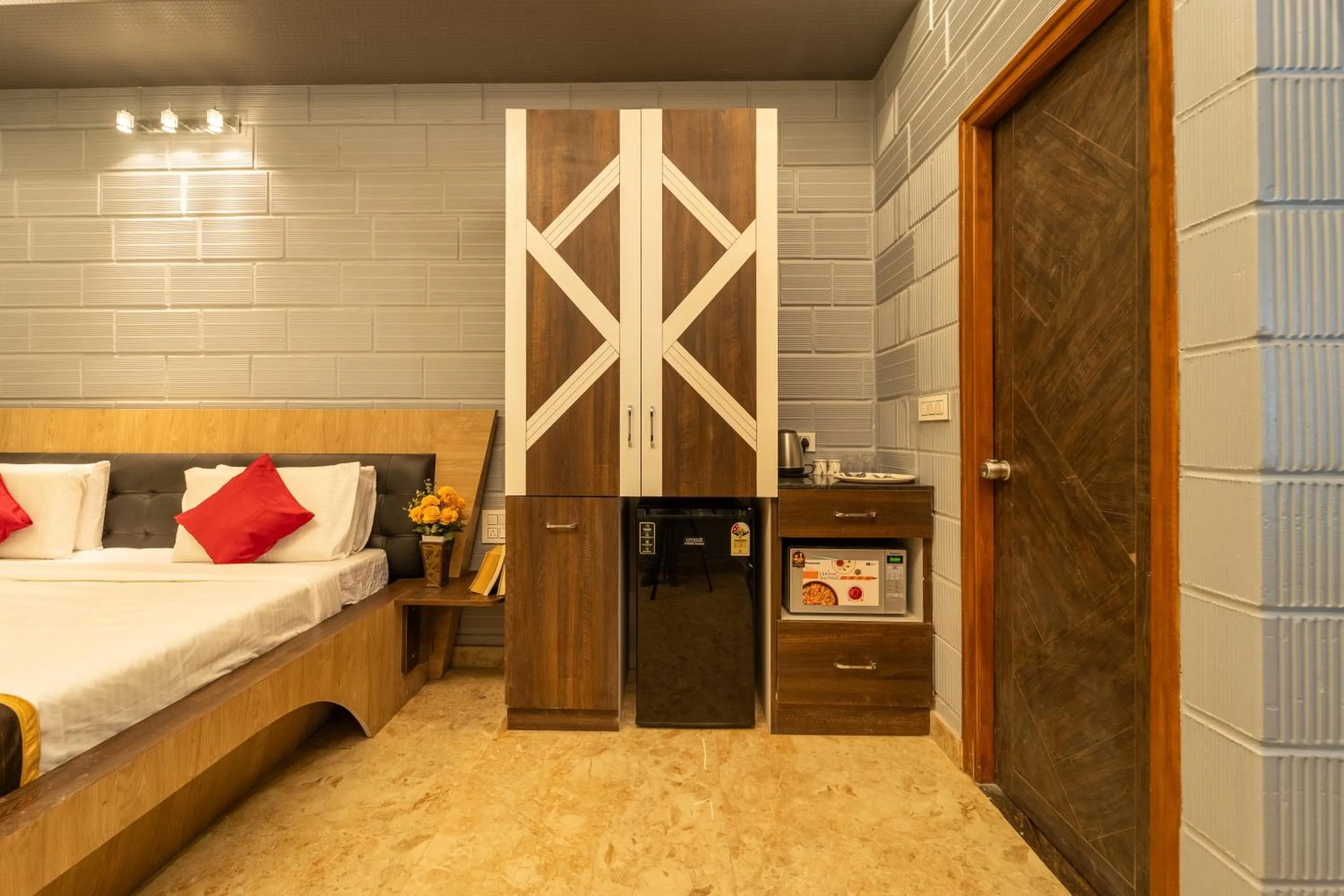 Bed in Seasons Suites - HBR