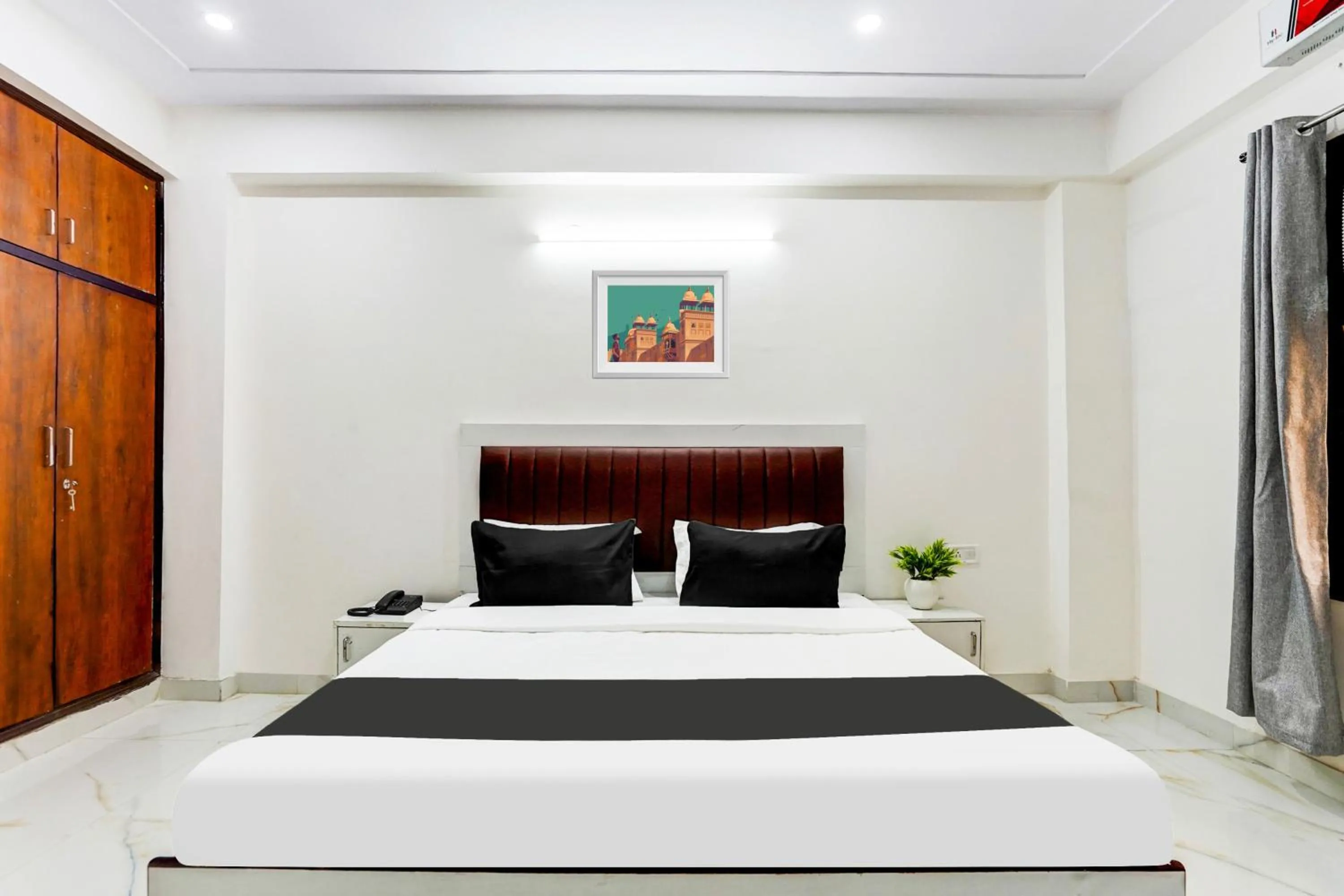 Hotel O Premium Rooms