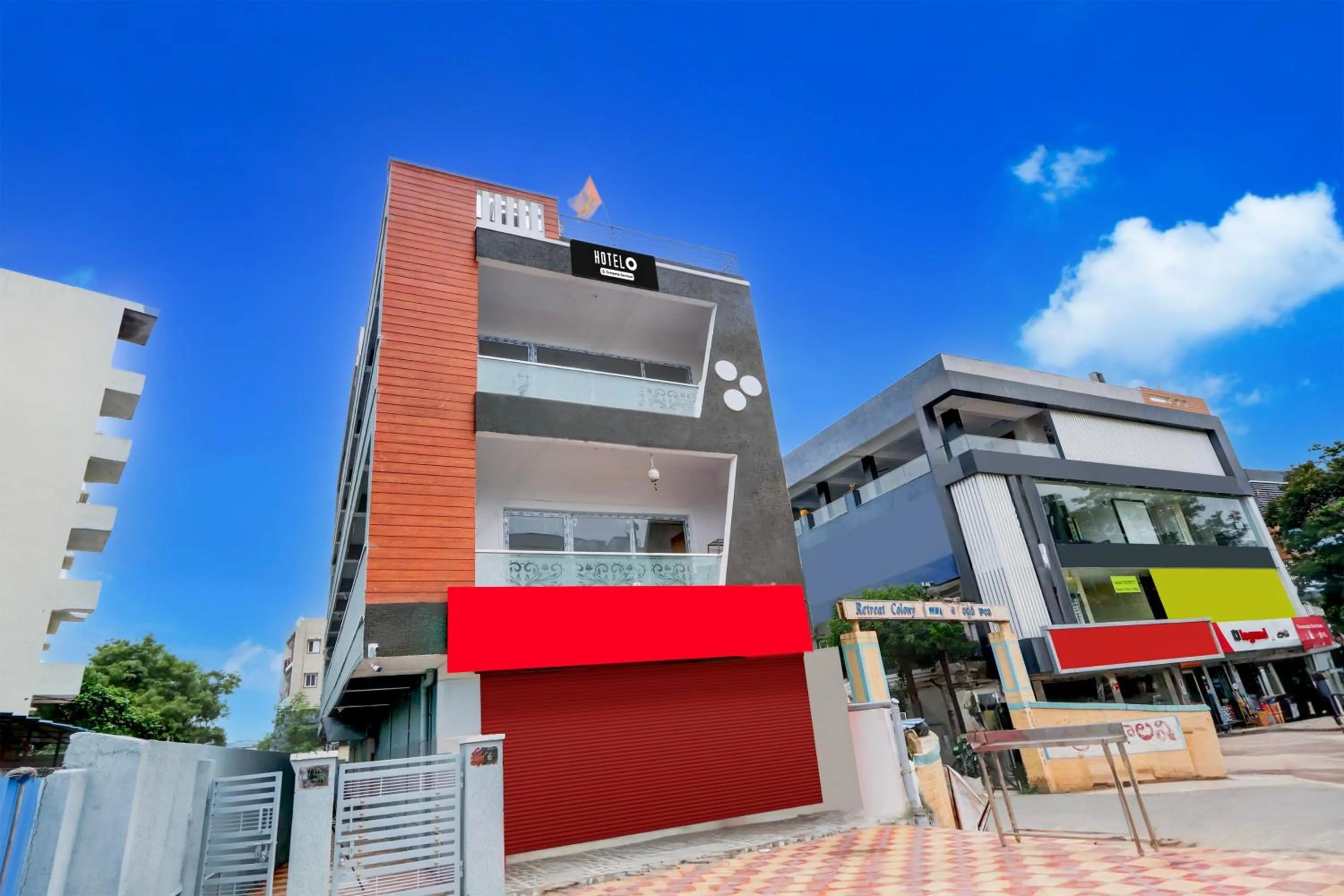 Facade/entrance in Hotel O Living Tree In
