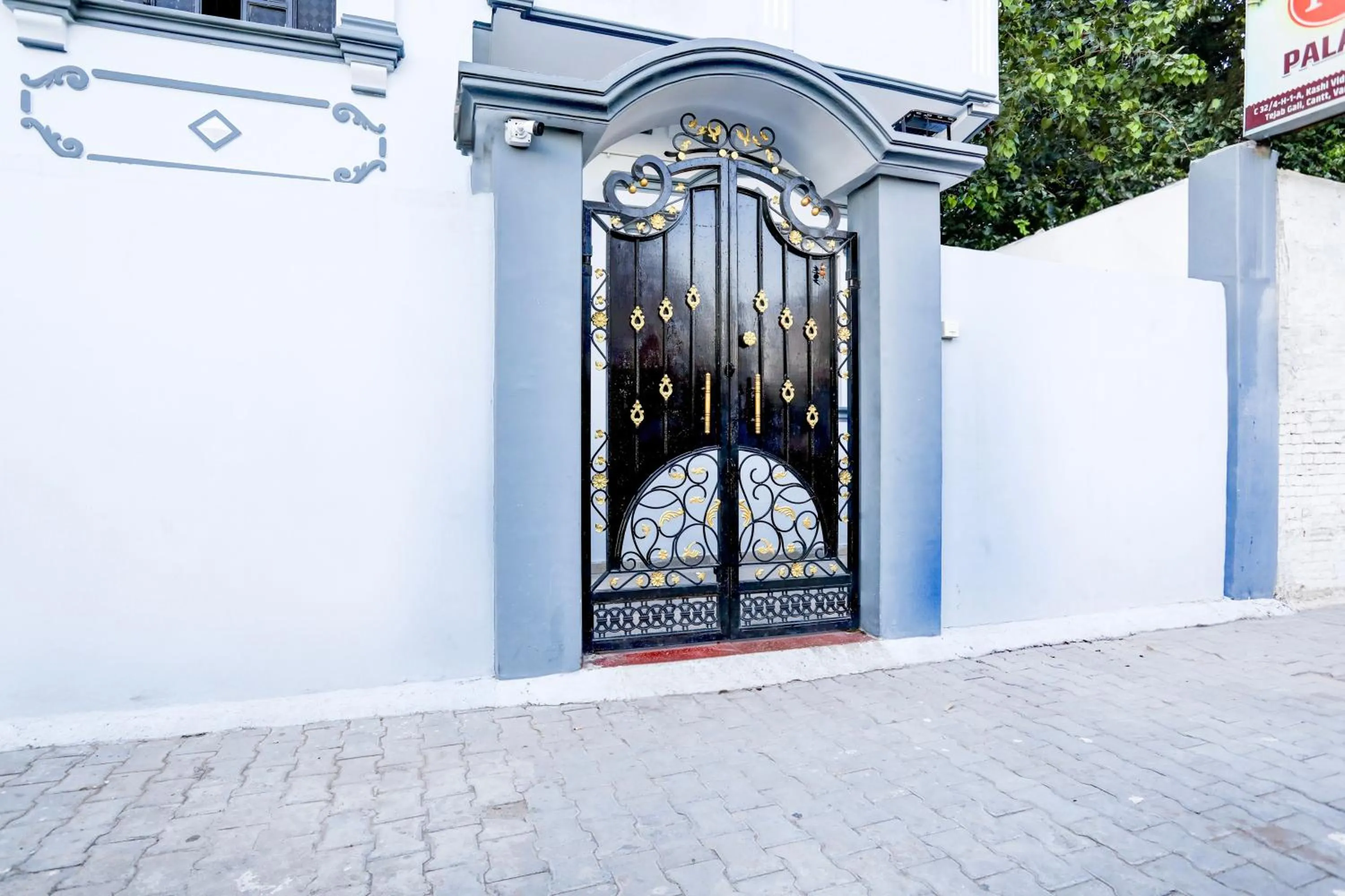 Facade/entrance in Hotel O R B Palace