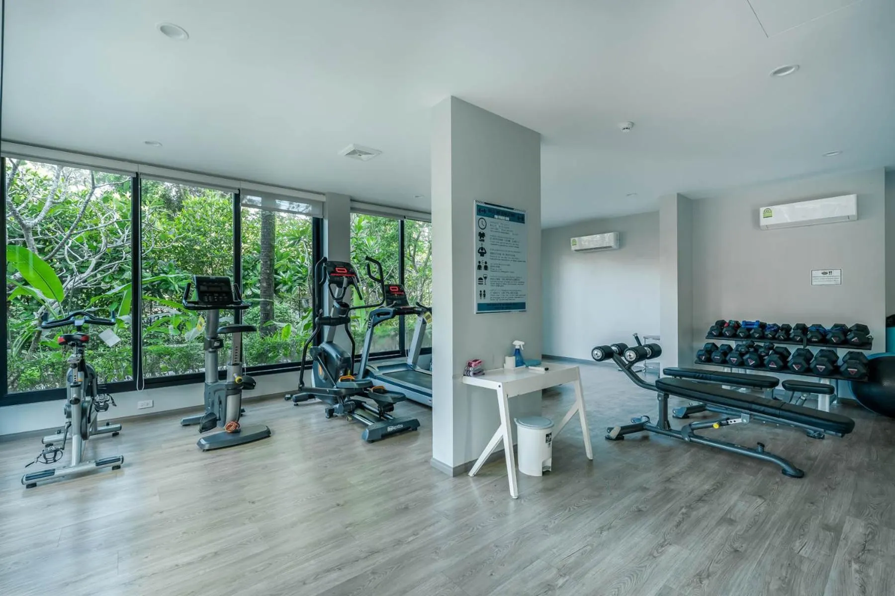 Fitness centre/facilities in Studio Apartment by the Sea E413