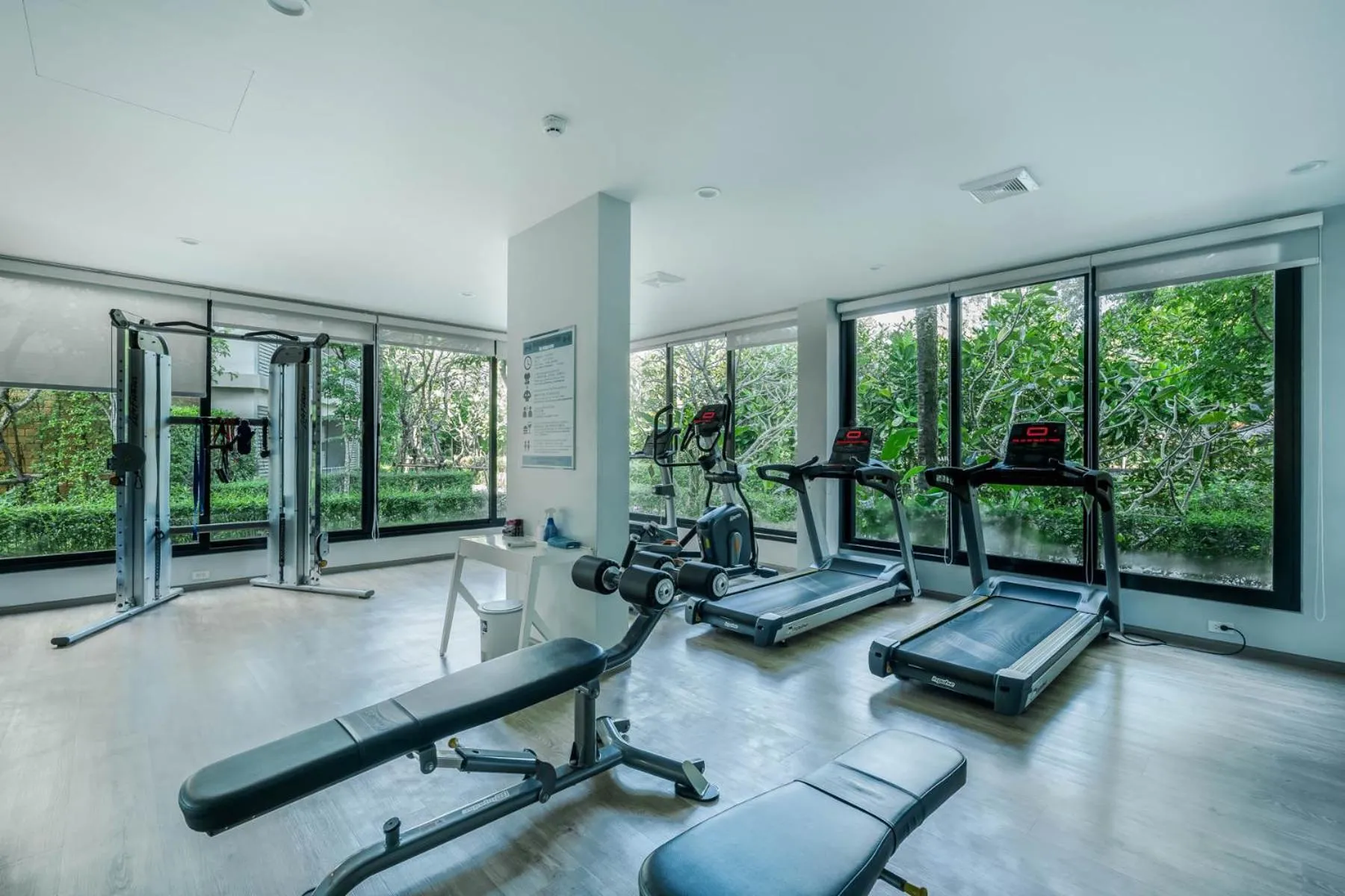 Fitness centre/facilities in Studio Apartment by the Sea E413