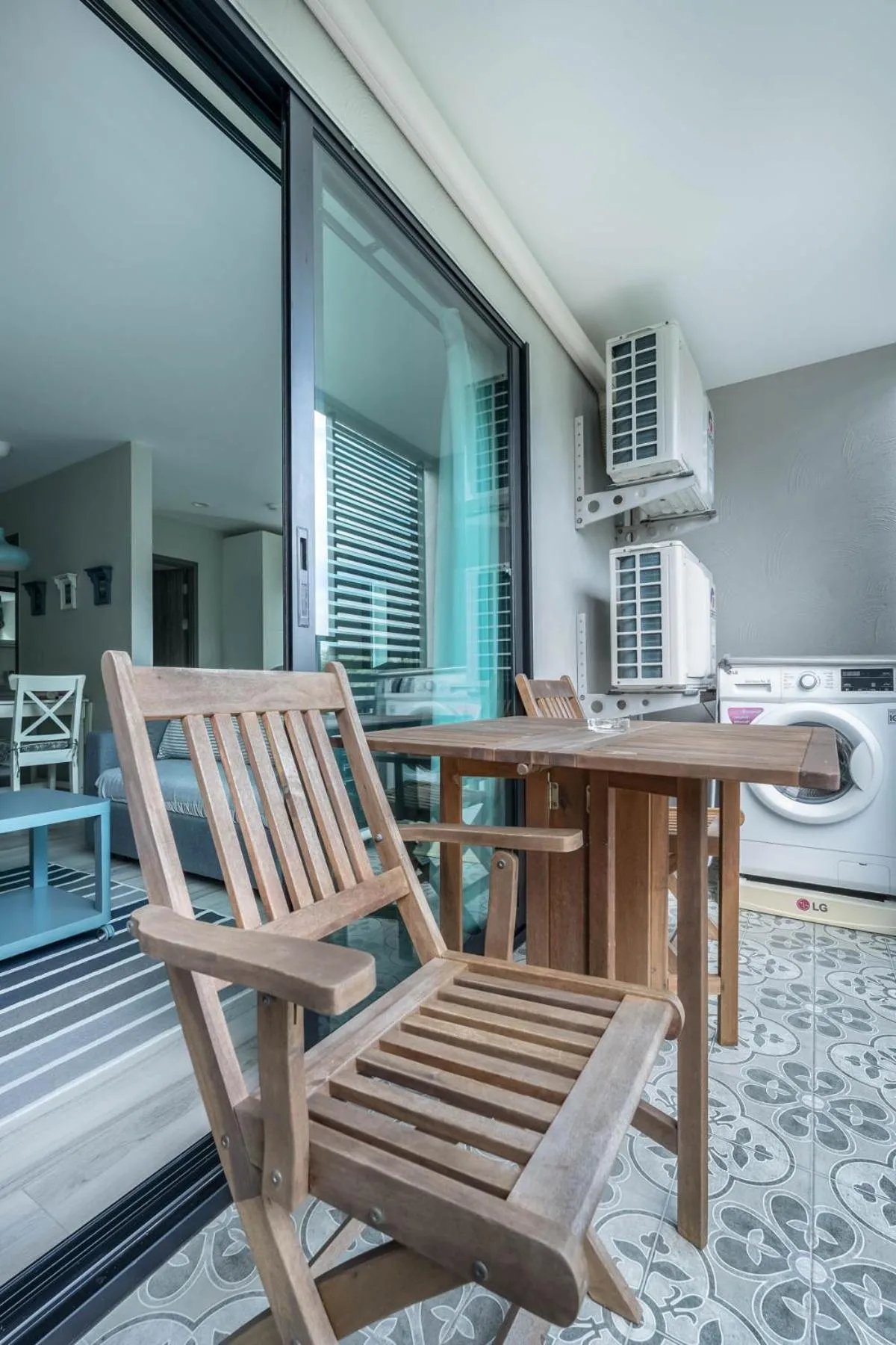 Balcony/Terrace in Studio Apartment by the Sea E413