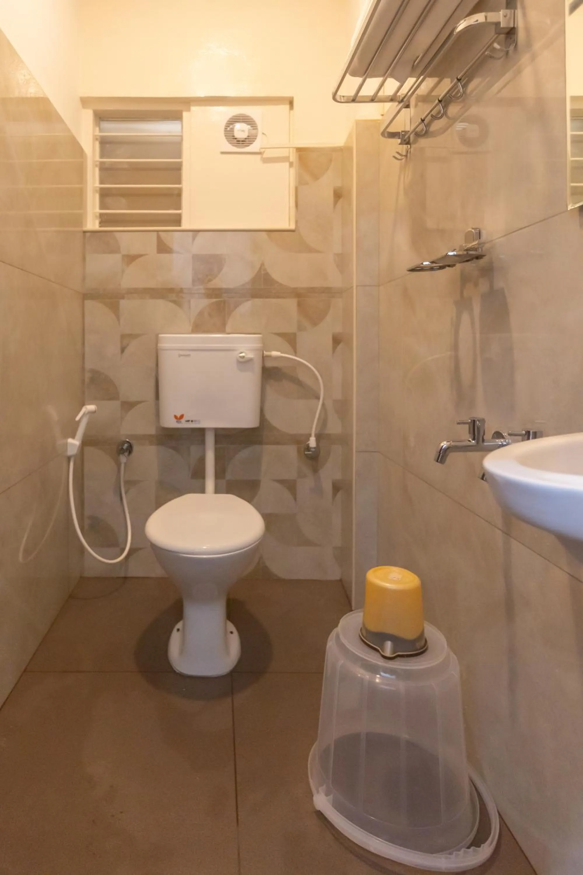 Bathroom in Sri Ramakrishna Hotel