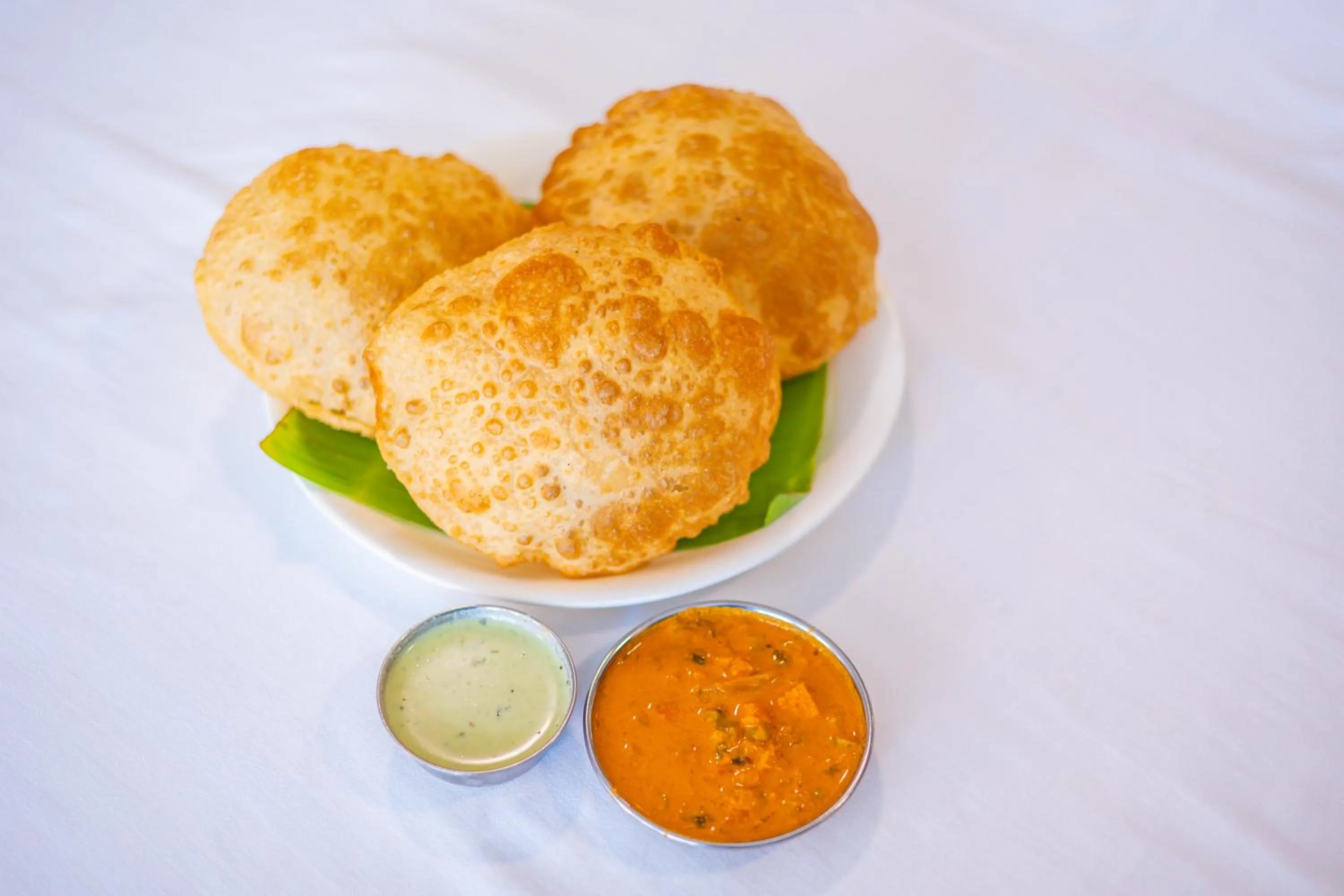 Restaurant/places to eat in Sri Ramakrishna Hotel