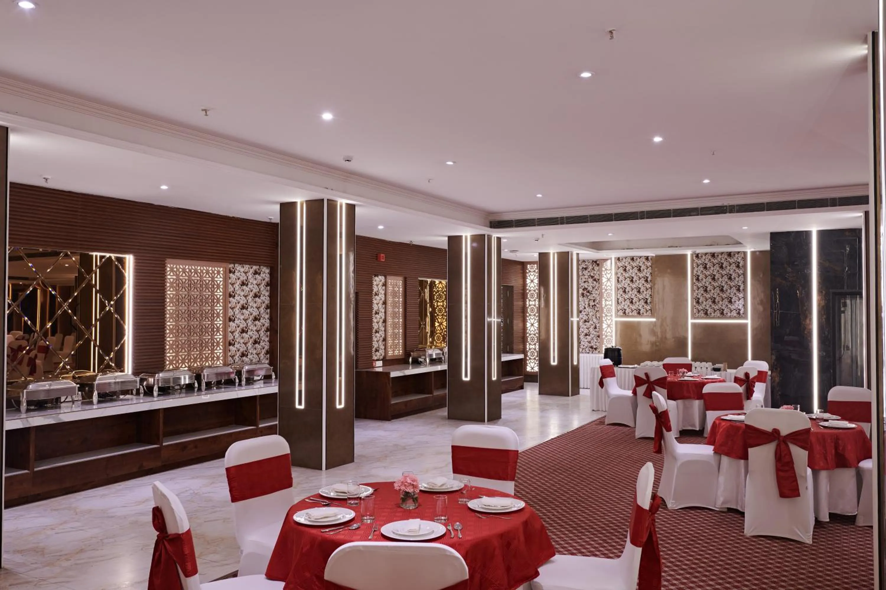 Banquet/Function facilities in Deventure Sarovar Portico Patel Nagar