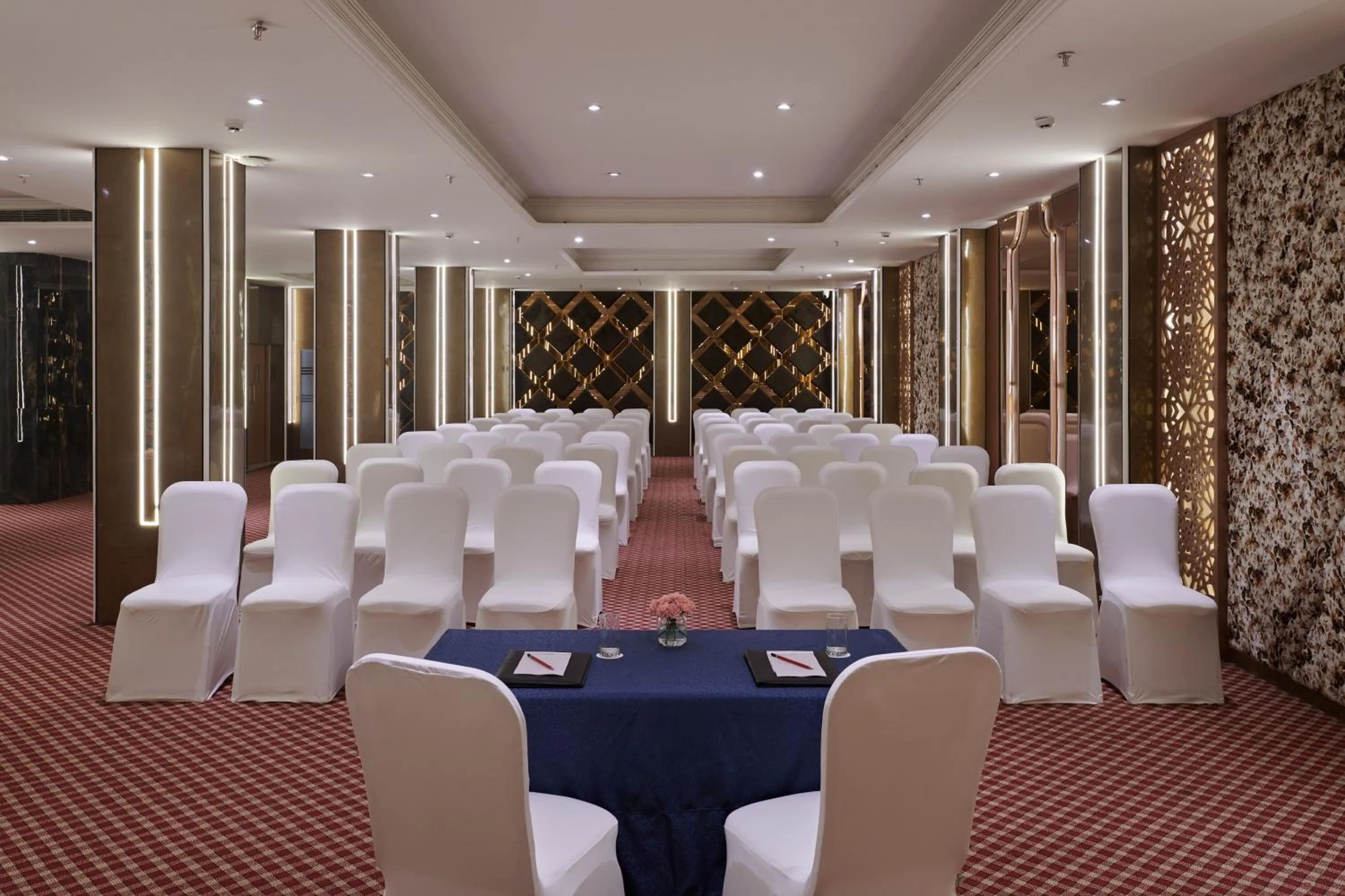Meeting/conference room in Deventure Sarovar Portico Patel Nagar