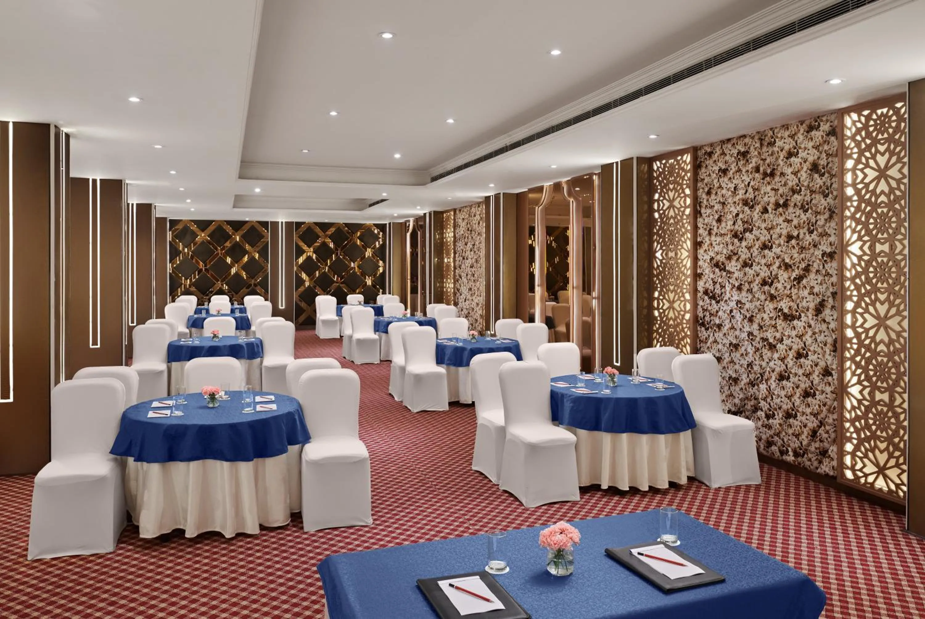 Meeting/conference room in Deventure Sarovar Portico Patel Nagar