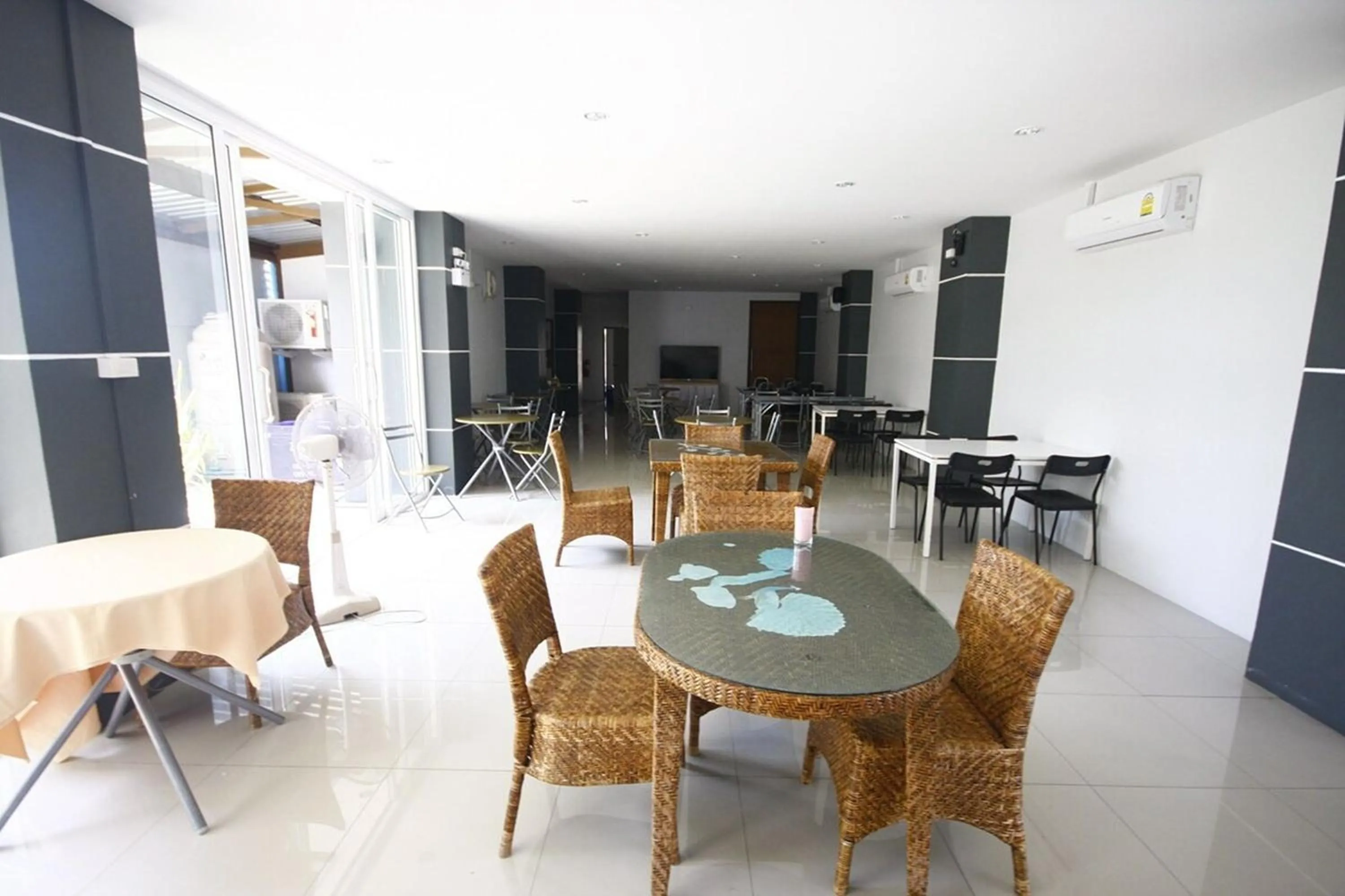 Area and facilities in La VIVA Hotel