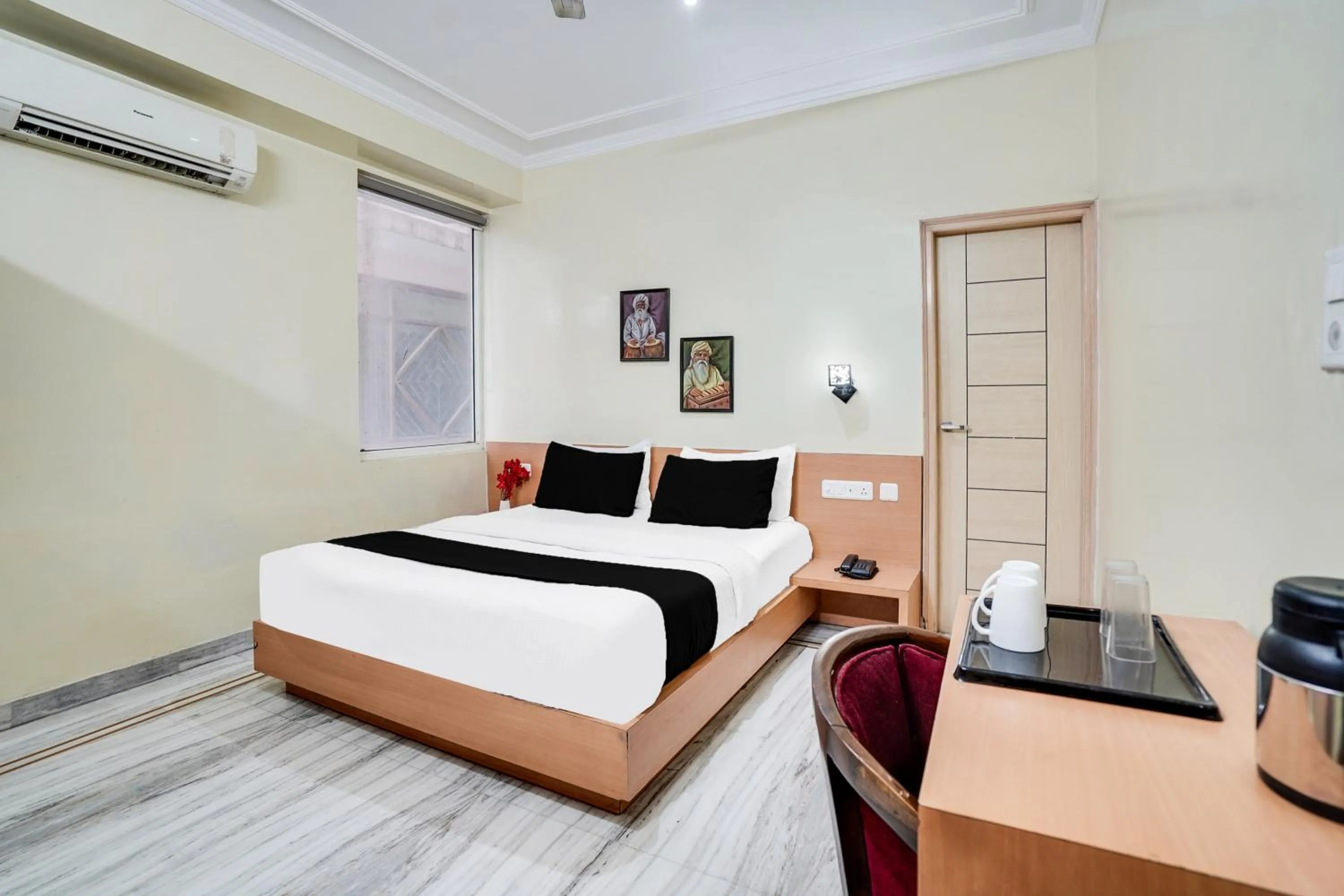 Bedroom, Bed in Super Townhouse Durgapura formerly Gumaan Heritage