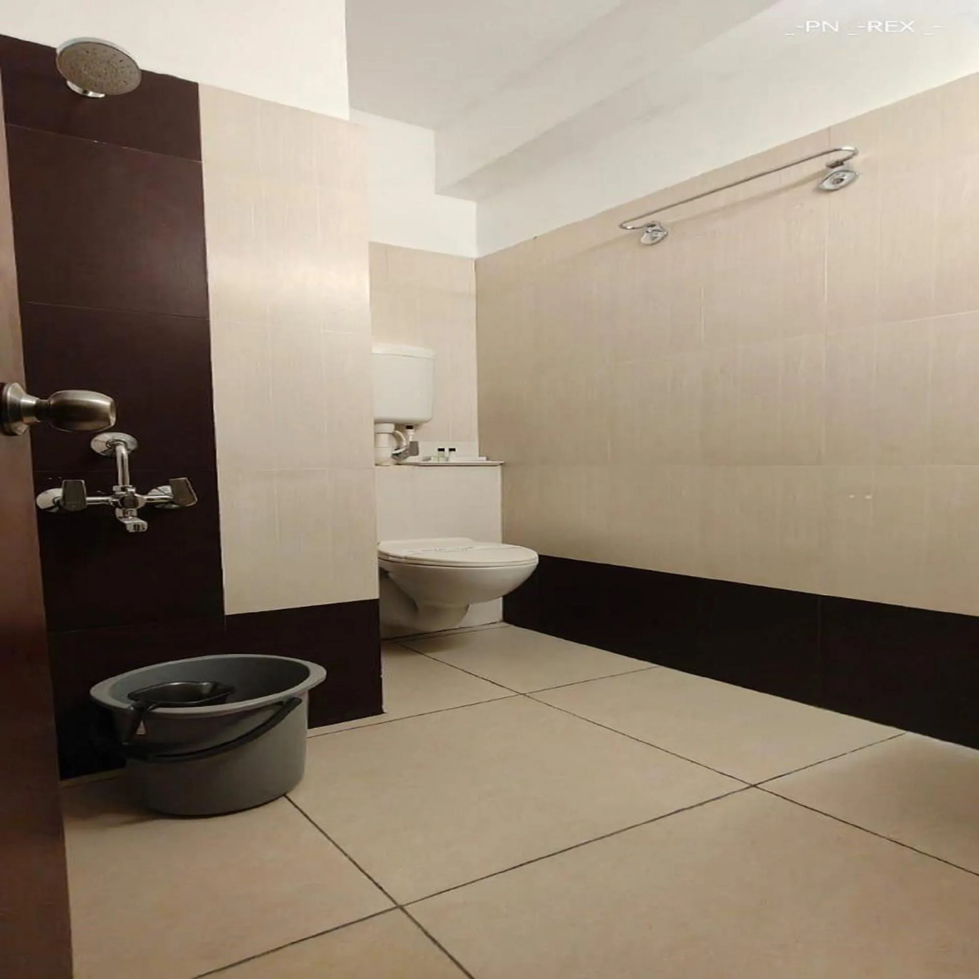 Shower in Hotel Royal Luxe - US consulate, Apollo hospital, Sankara natralya