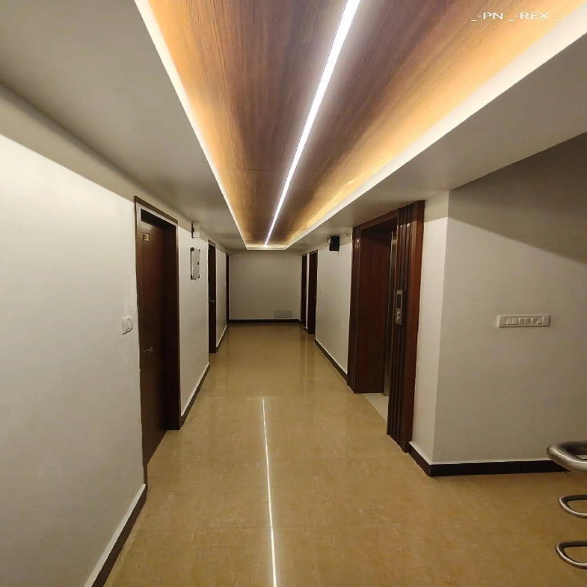 Lobby or reception in Hotel Royal Luxe - US consulate, Apollo hospital, Sankara natralya