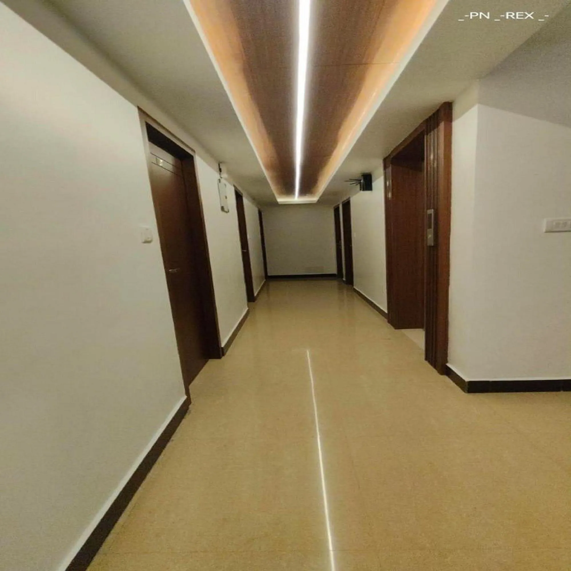 Lobby or reception in Hotel Royal Luxe - US consulate, Apollo hospital, Sankara natralya