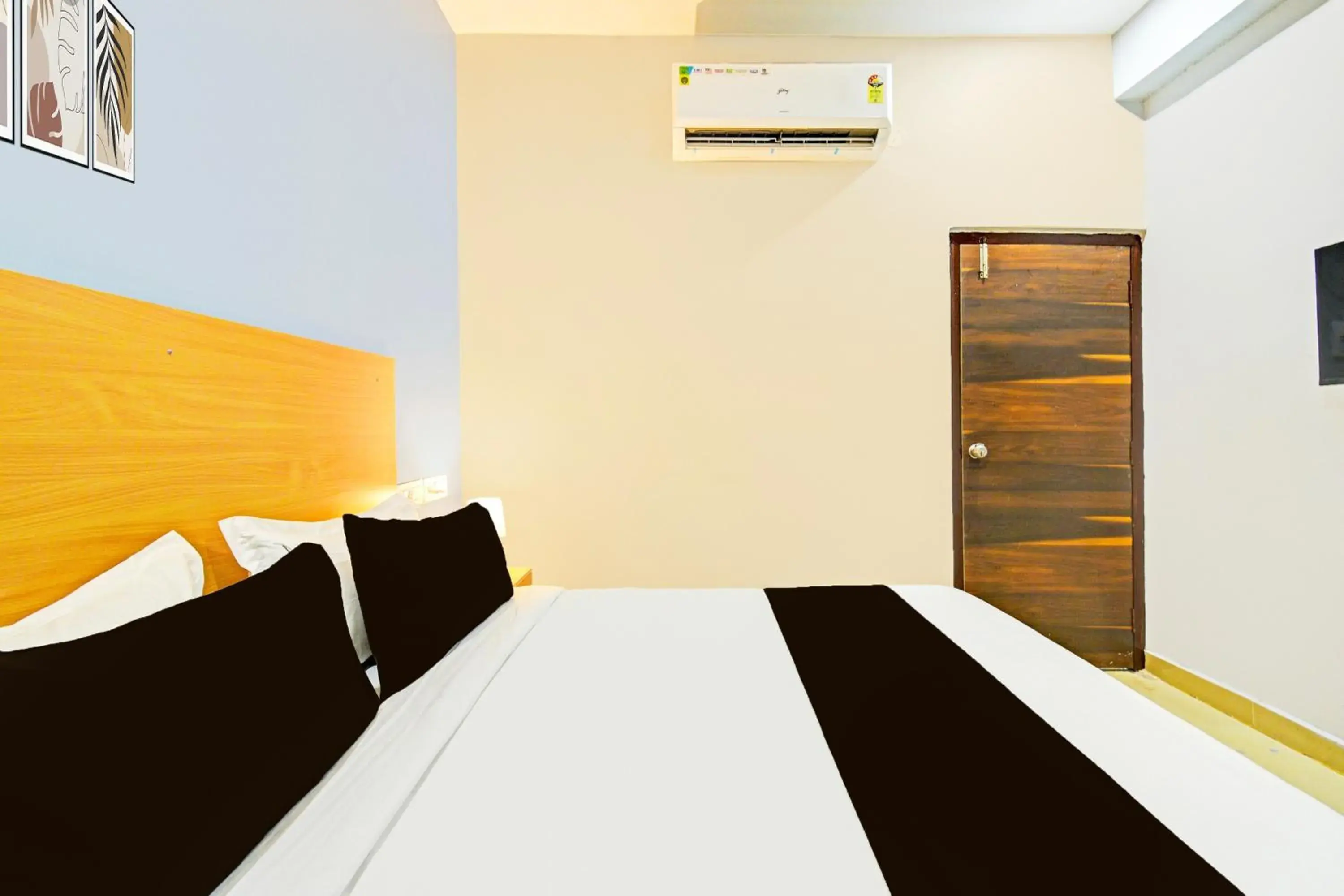 Bedroom, Bed in Super Collection O Medipally Bedroom, Bed in Super Collection O Medipally