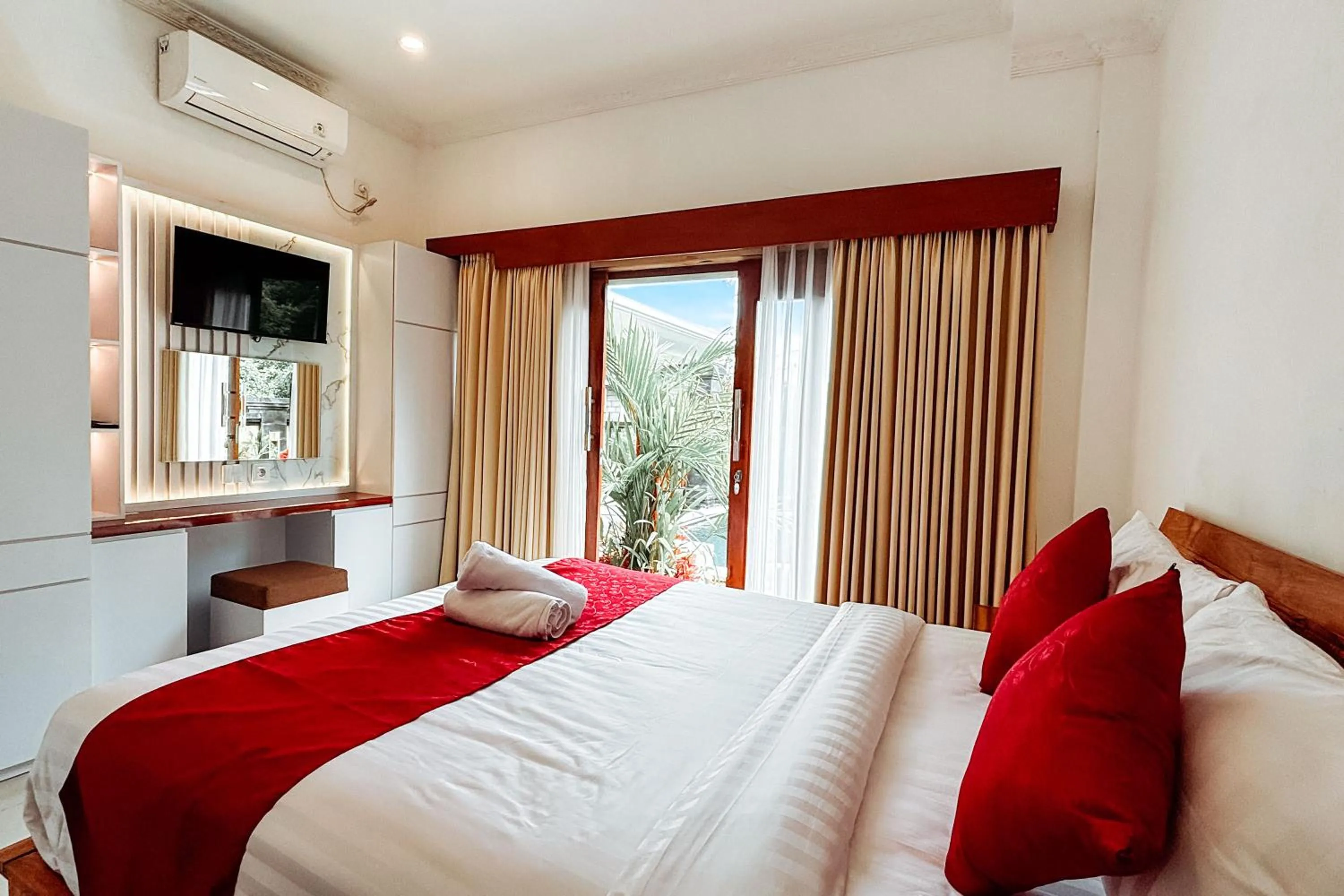 Bed in The Wahyu Villa Uluwatu