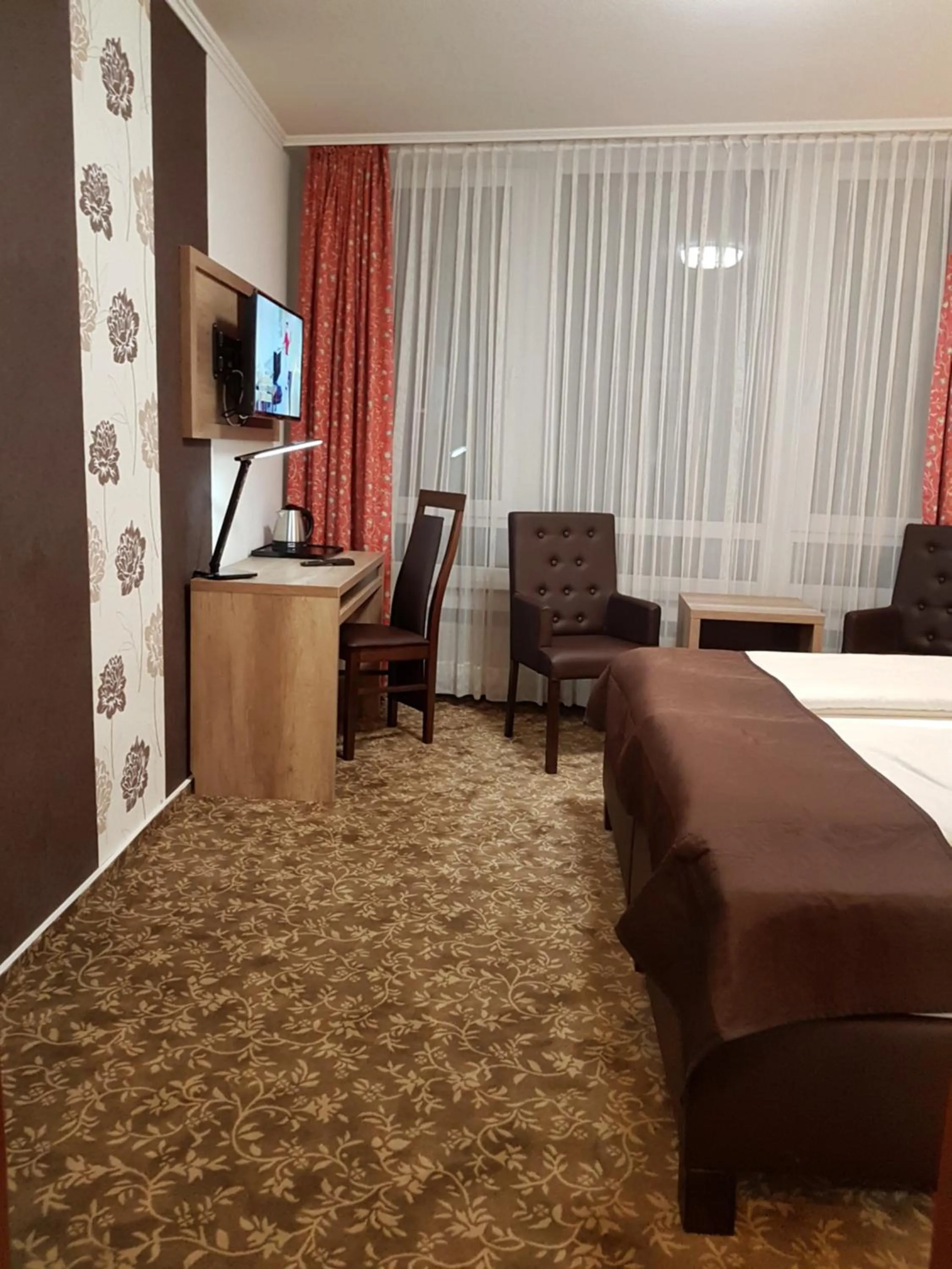 Photo of the whole room, Bed in Park Hotel