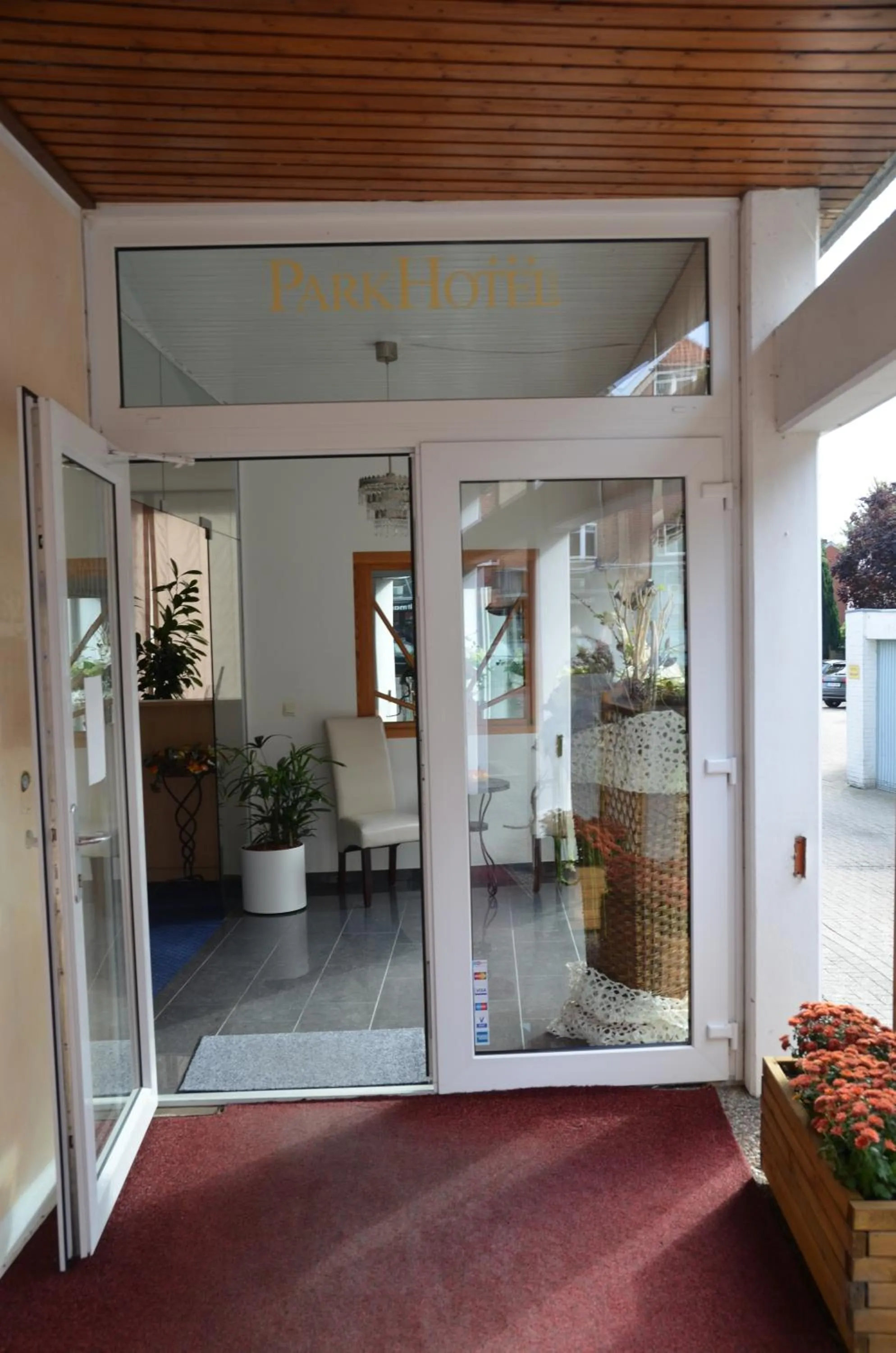 Facade/entrance in Park Hotel