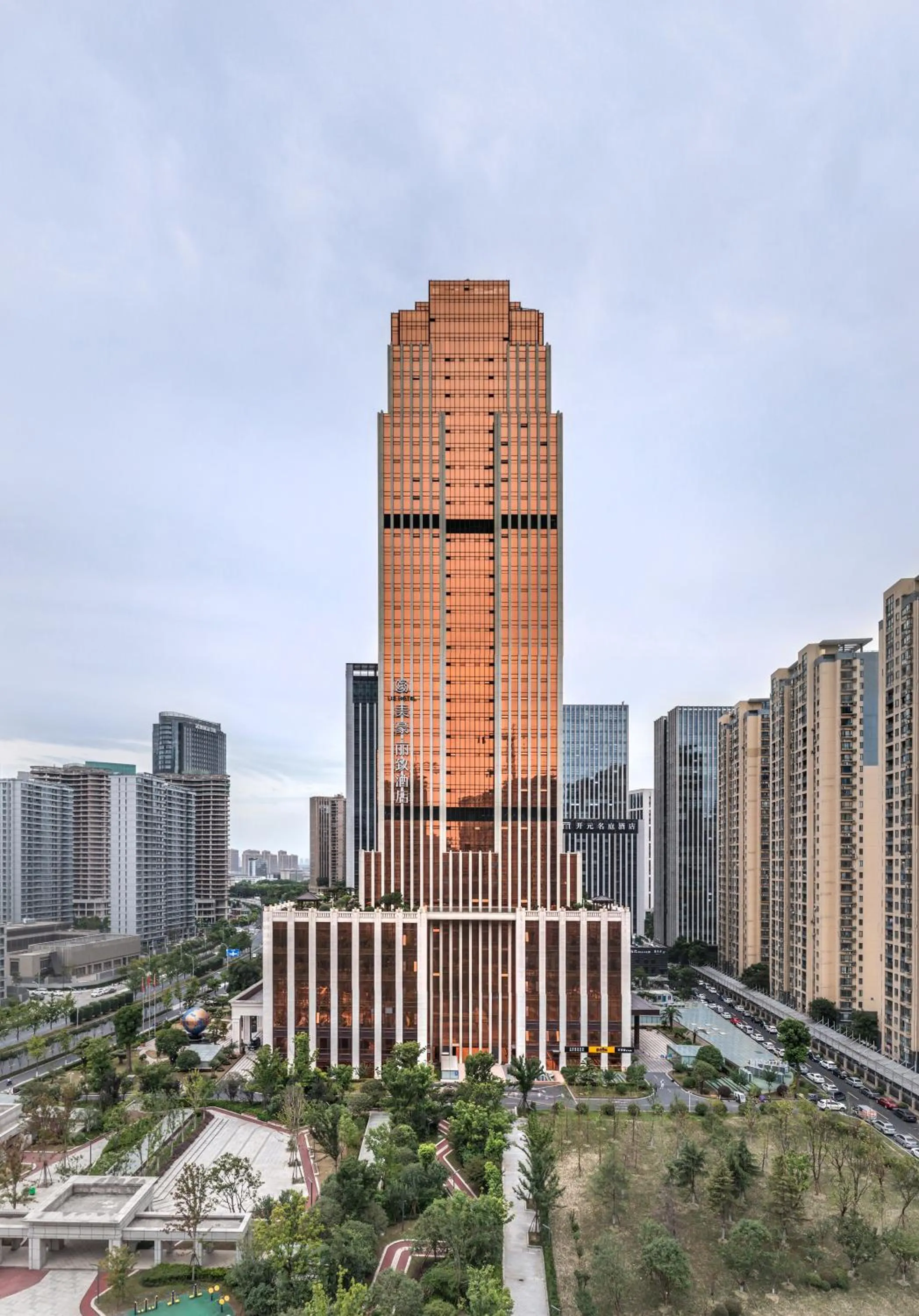 Mehood Lestie, Hangzhou Qianjiang Century City International Expo Center