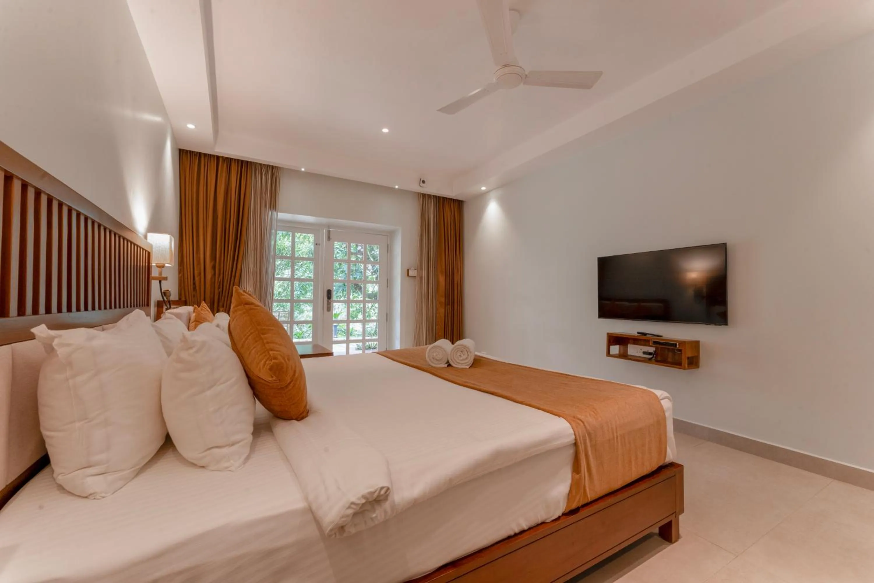 Bed in Le Montfort Resort