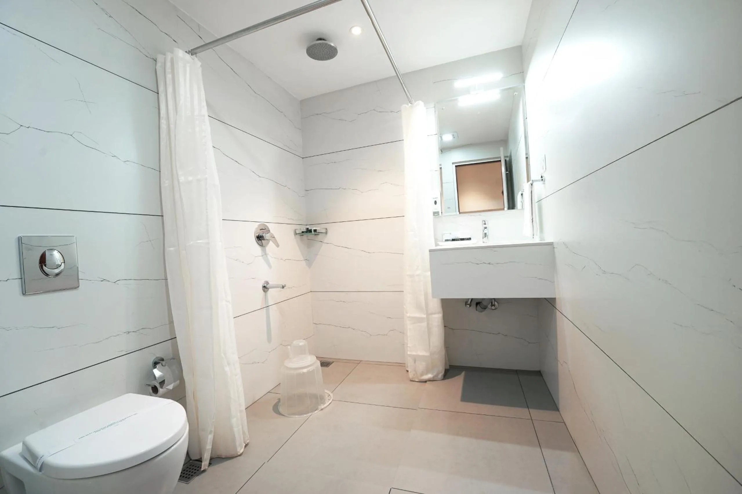 Toilet in Le Montfort Resort