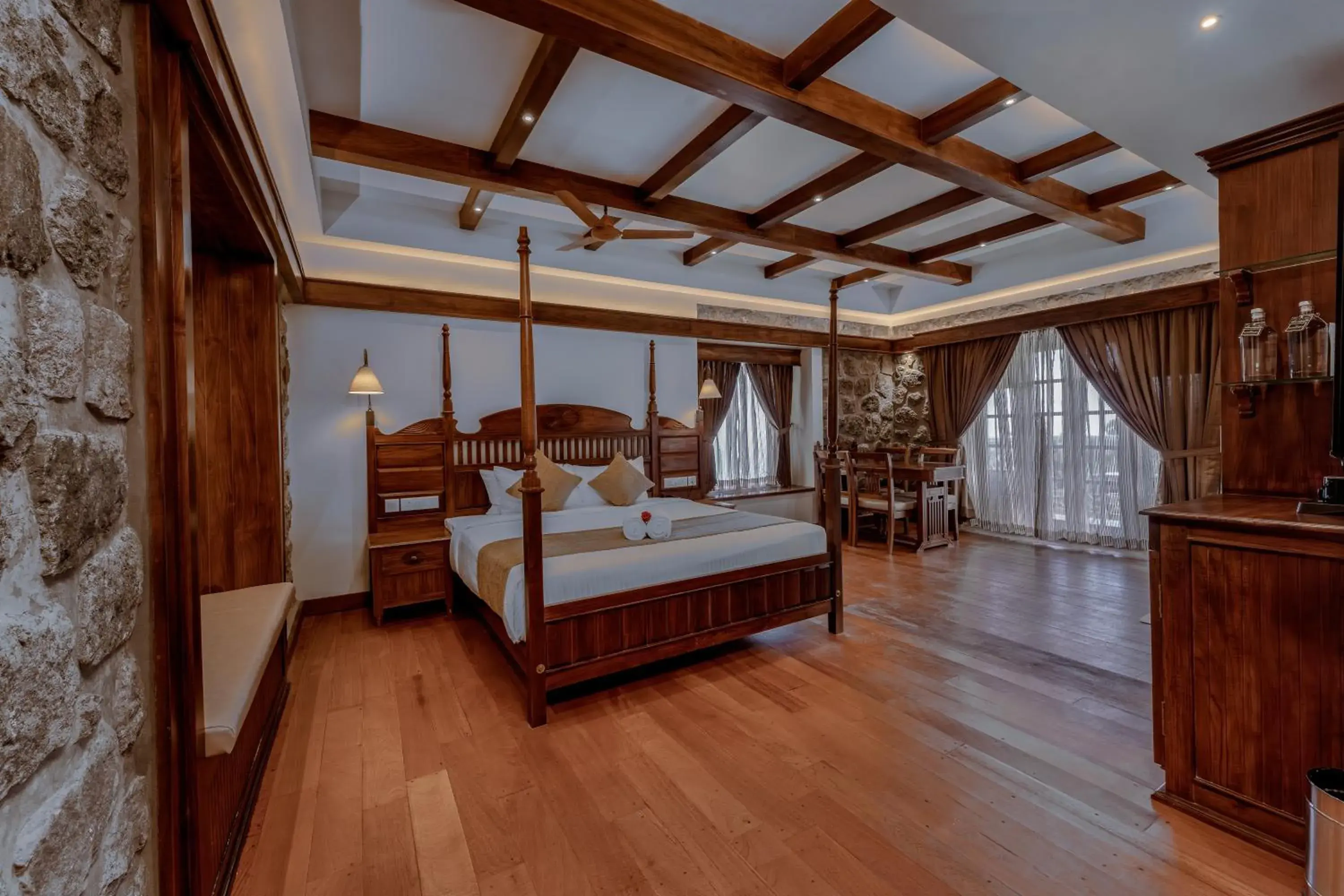 Aurora Jacuzzi Suite in Le Montfort Resort Aurora Jacuzzi Suite in Le Montfort Resort