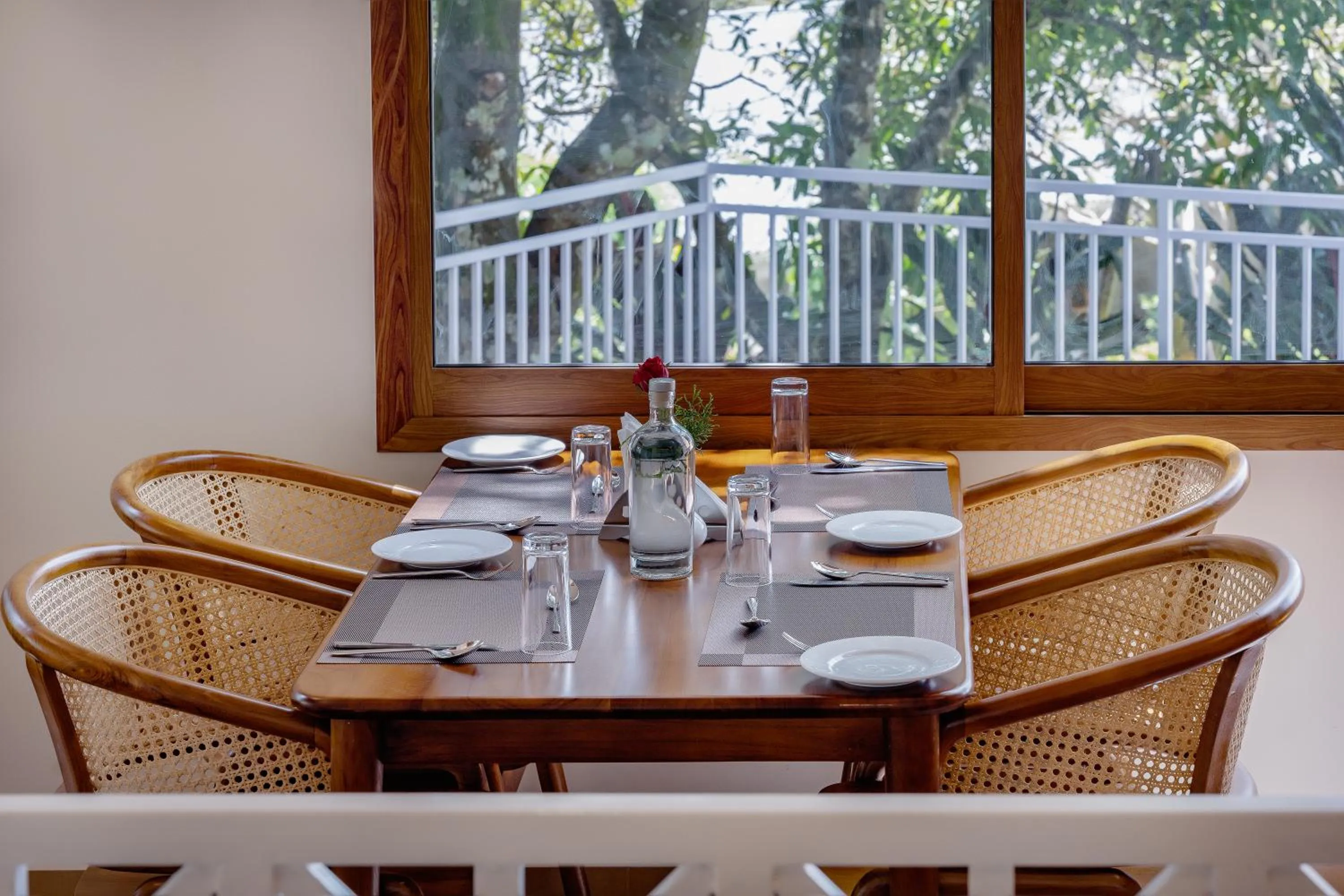 Restaurant/places to eat in Le Montfort Resort