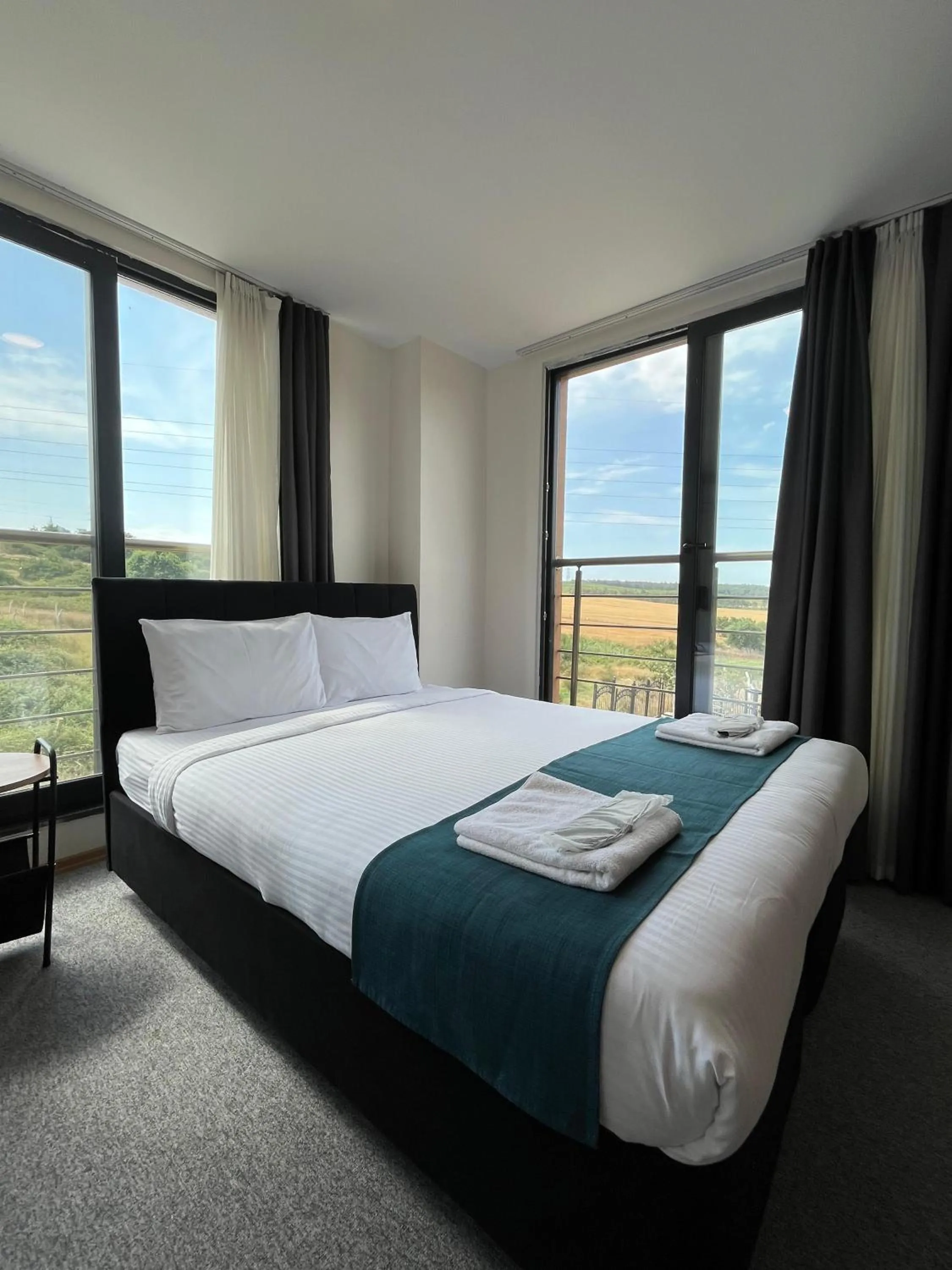 New Garden Airport Hotel