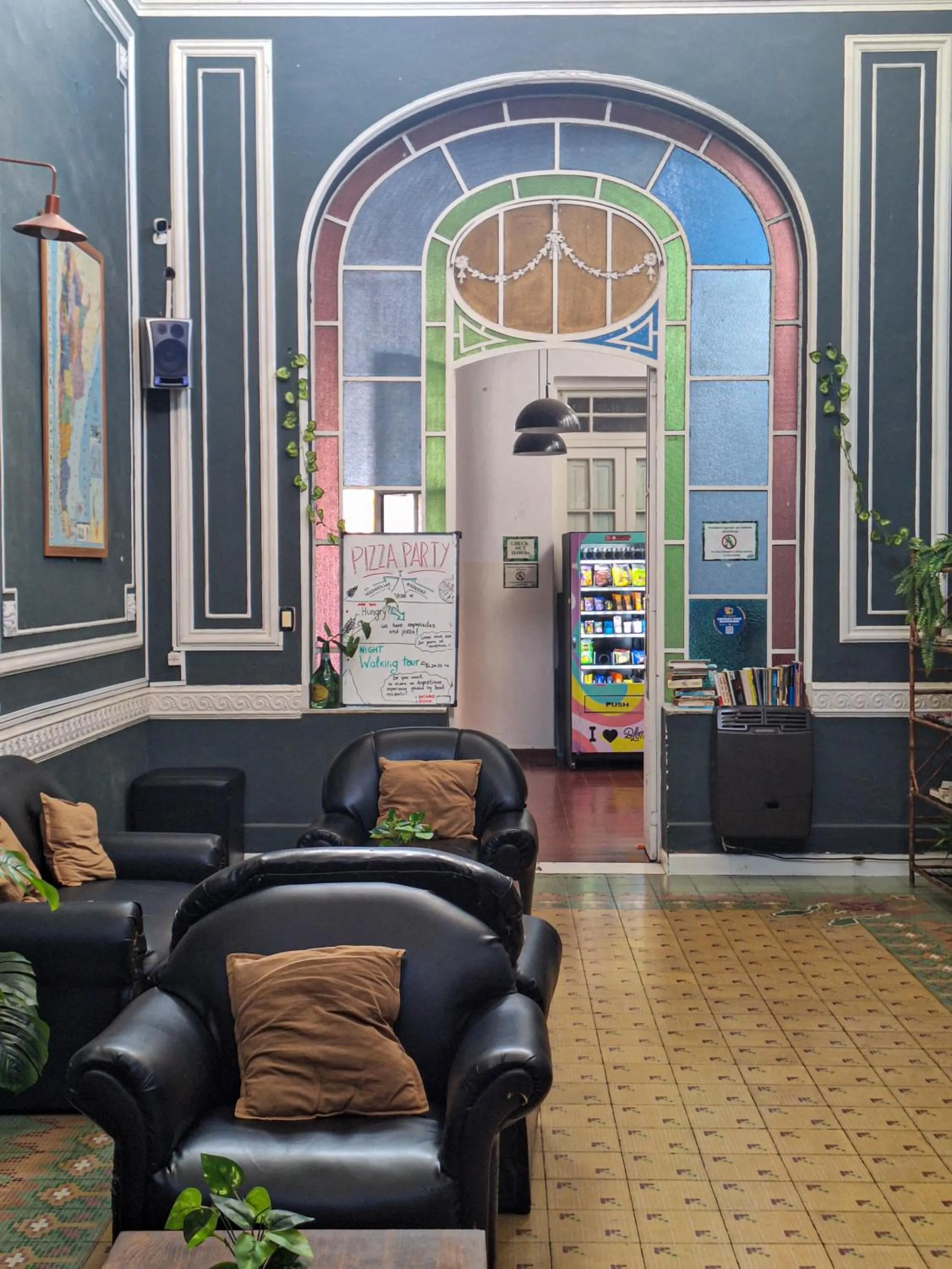 Hostel Alvear