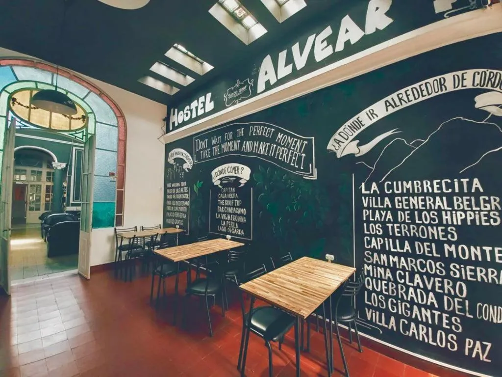Hostel Alvear