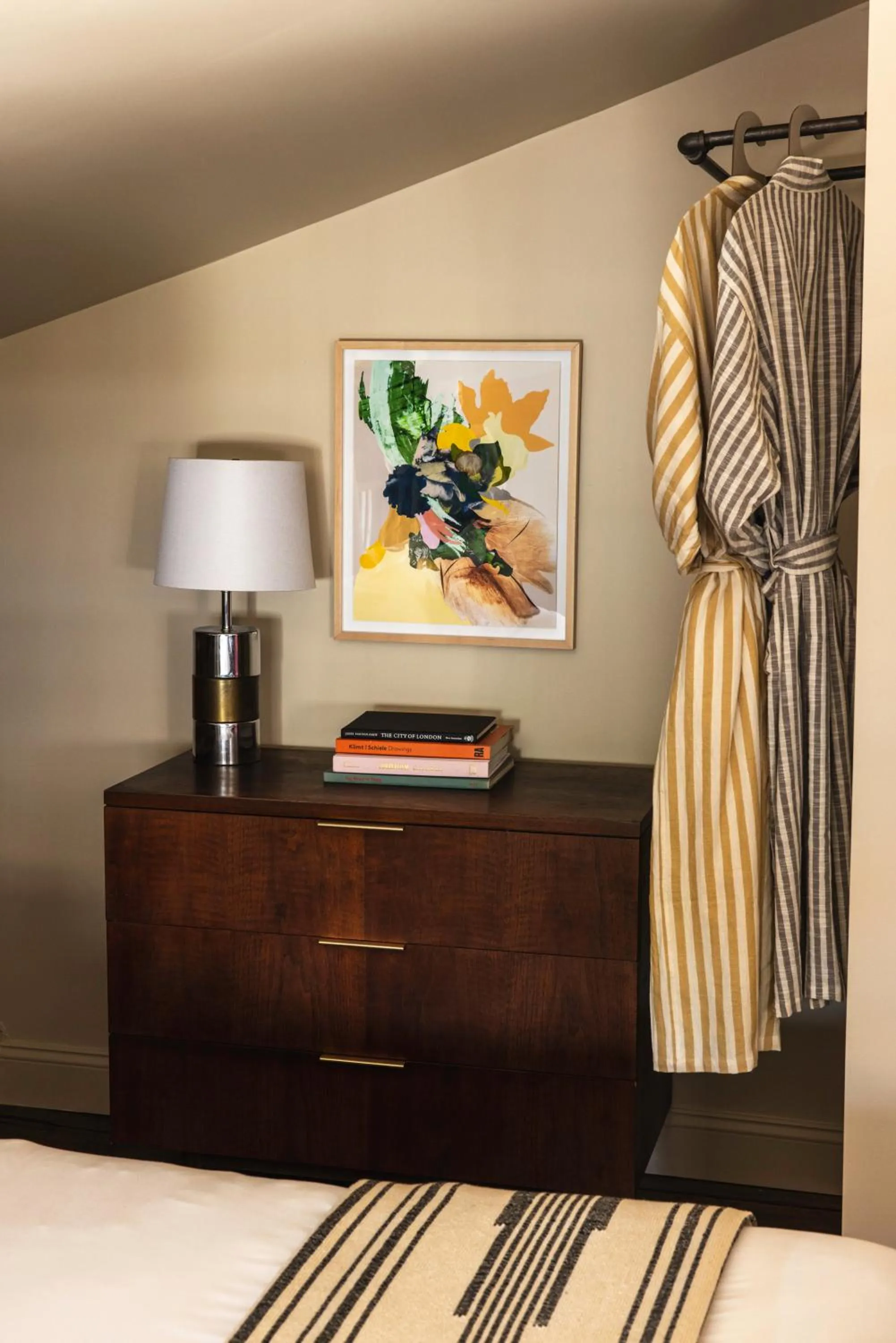 furniture, Bed in KIngston Carriage House