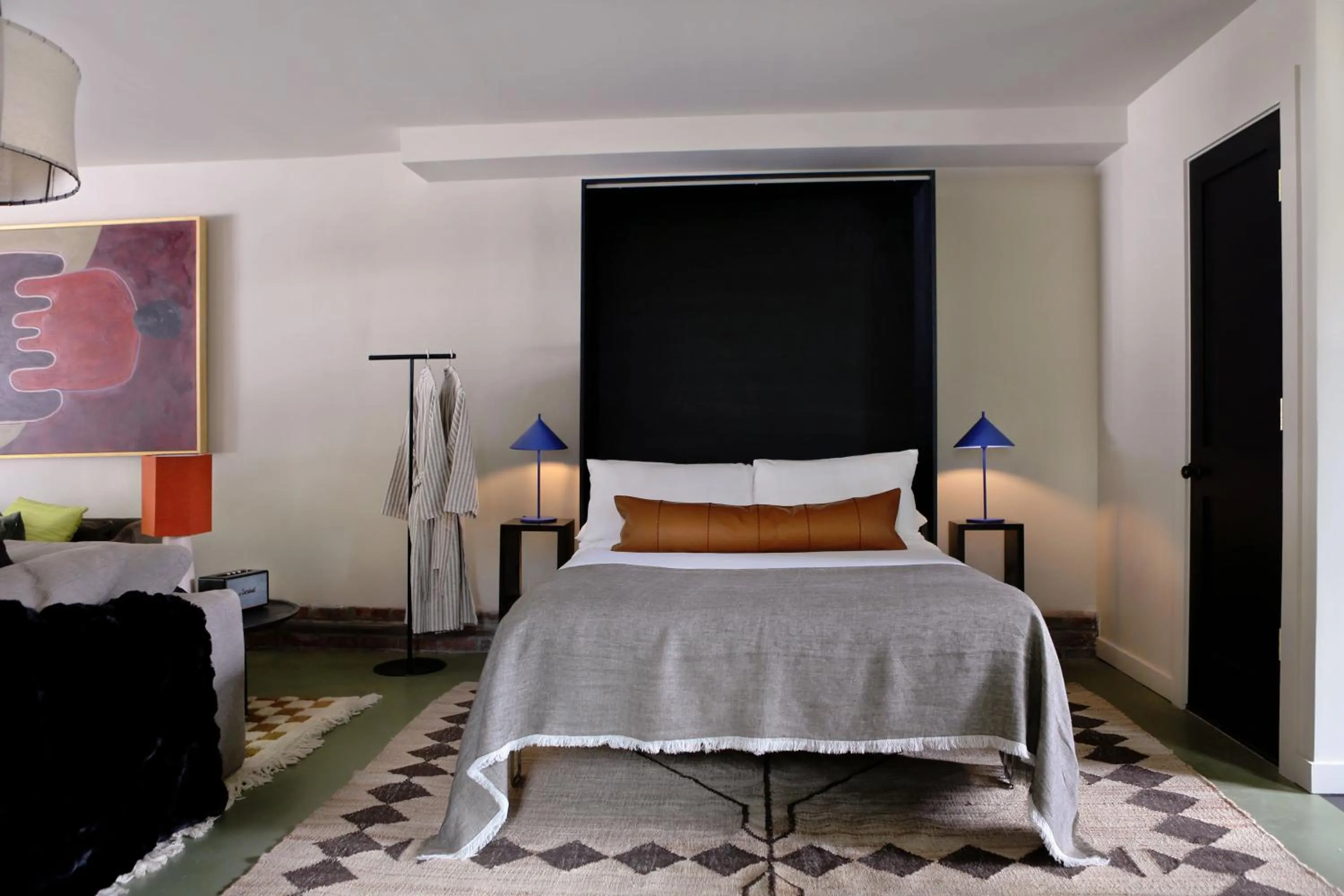 Bed in KIngston Carriage House