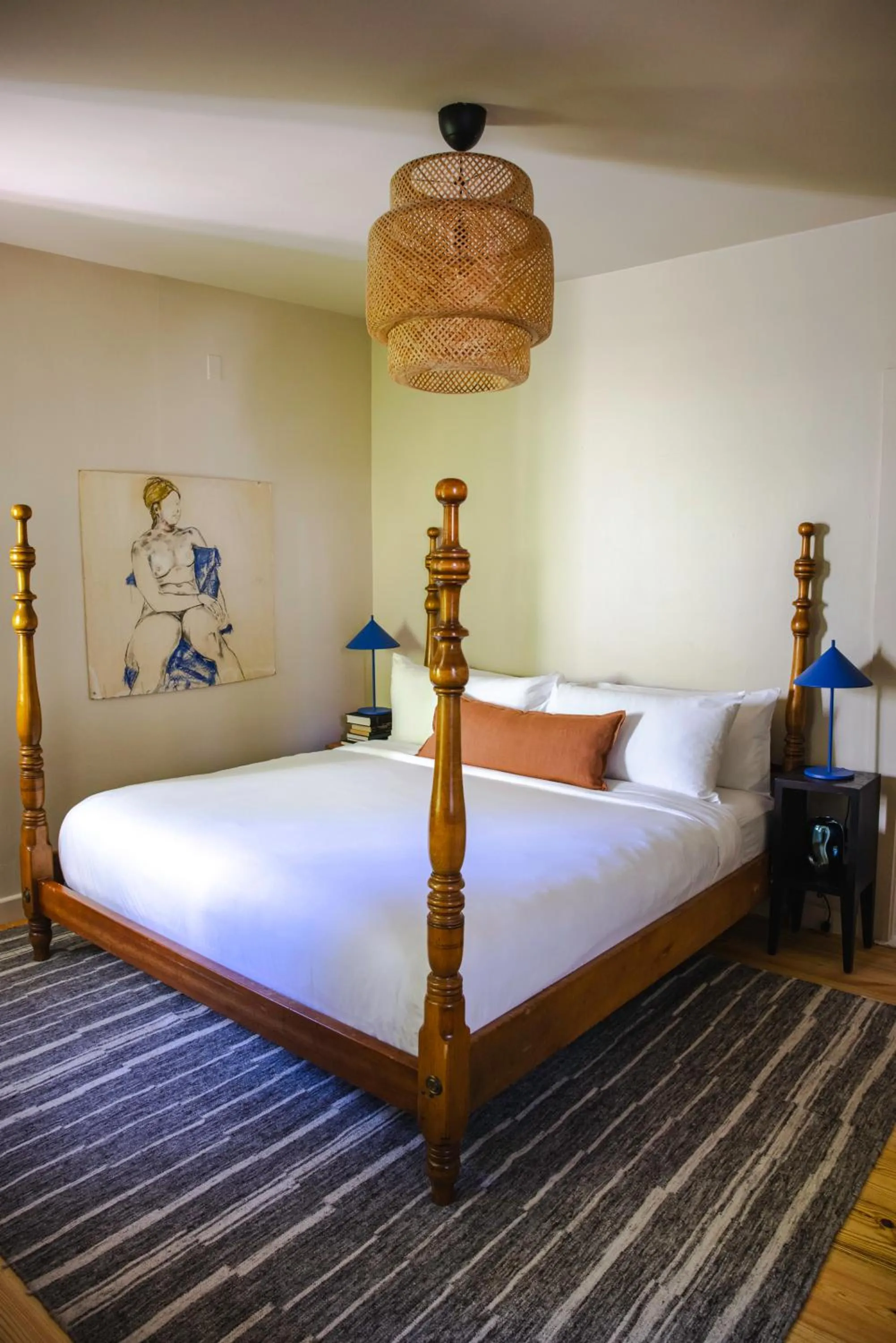 Bedroom, Bed in KIngston Carriage House