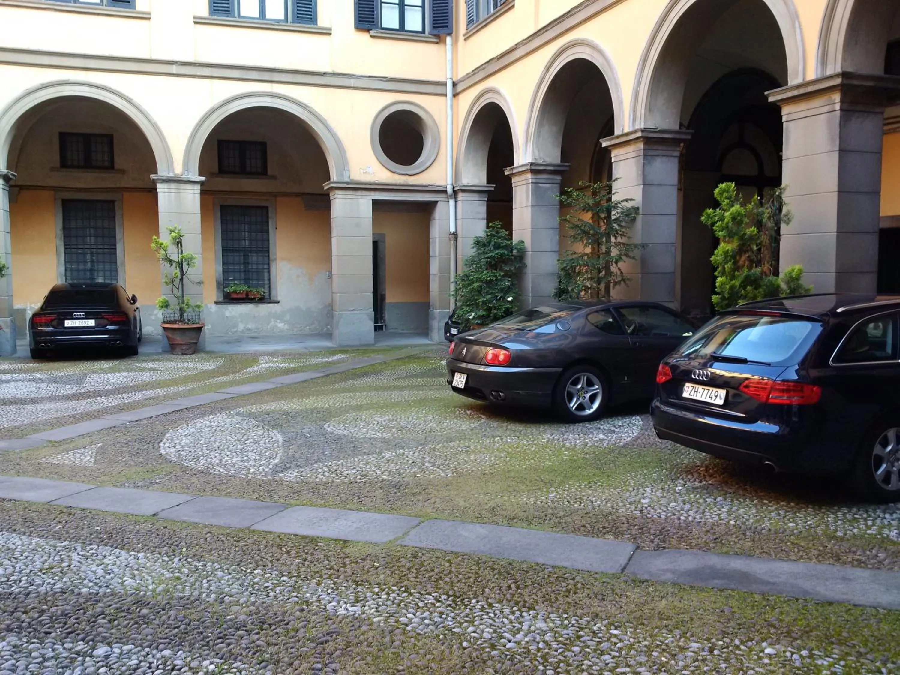 Parking in Antica Dimora