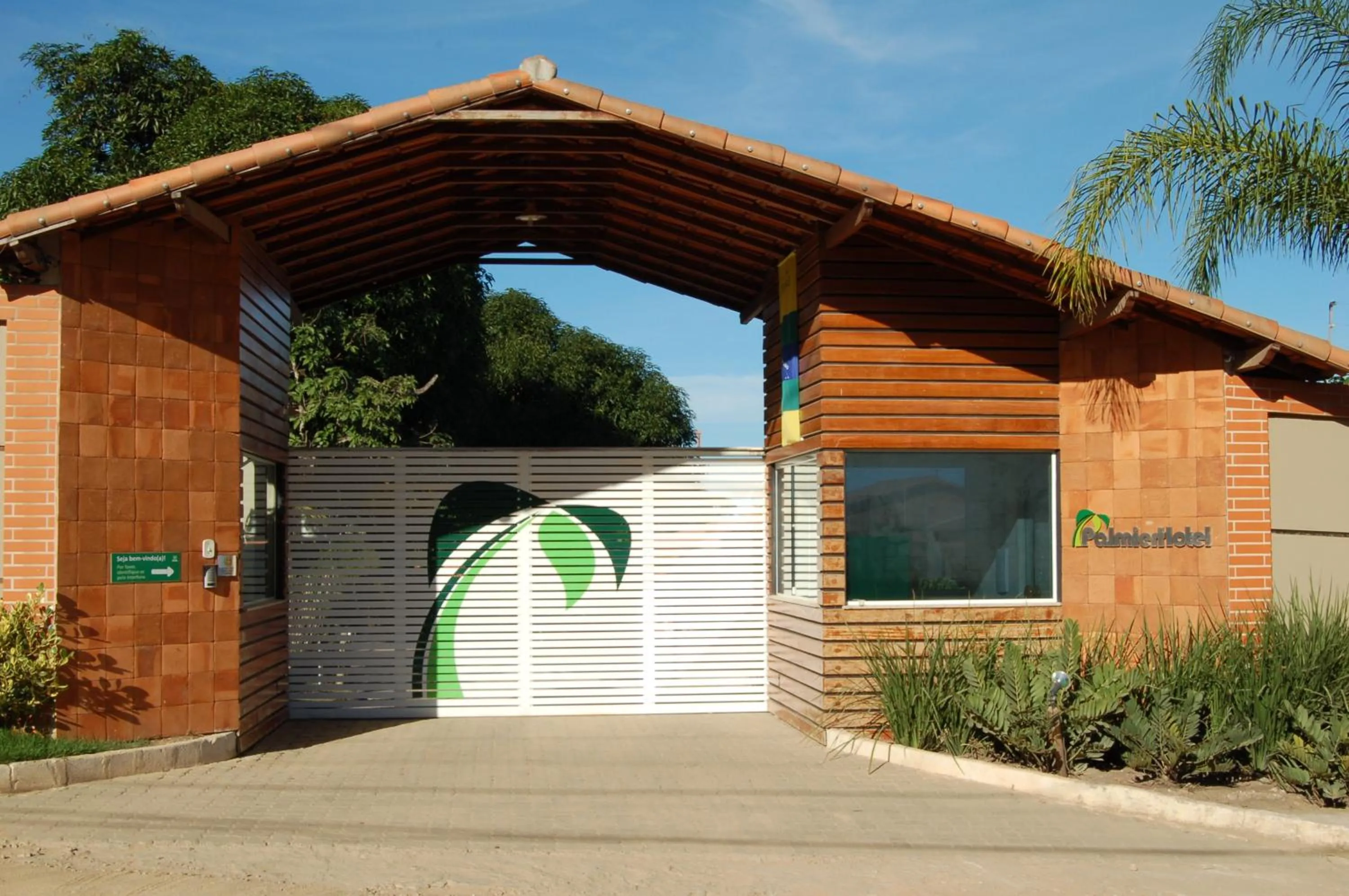 Facade/entrance in Palmier Hotel & Convenções