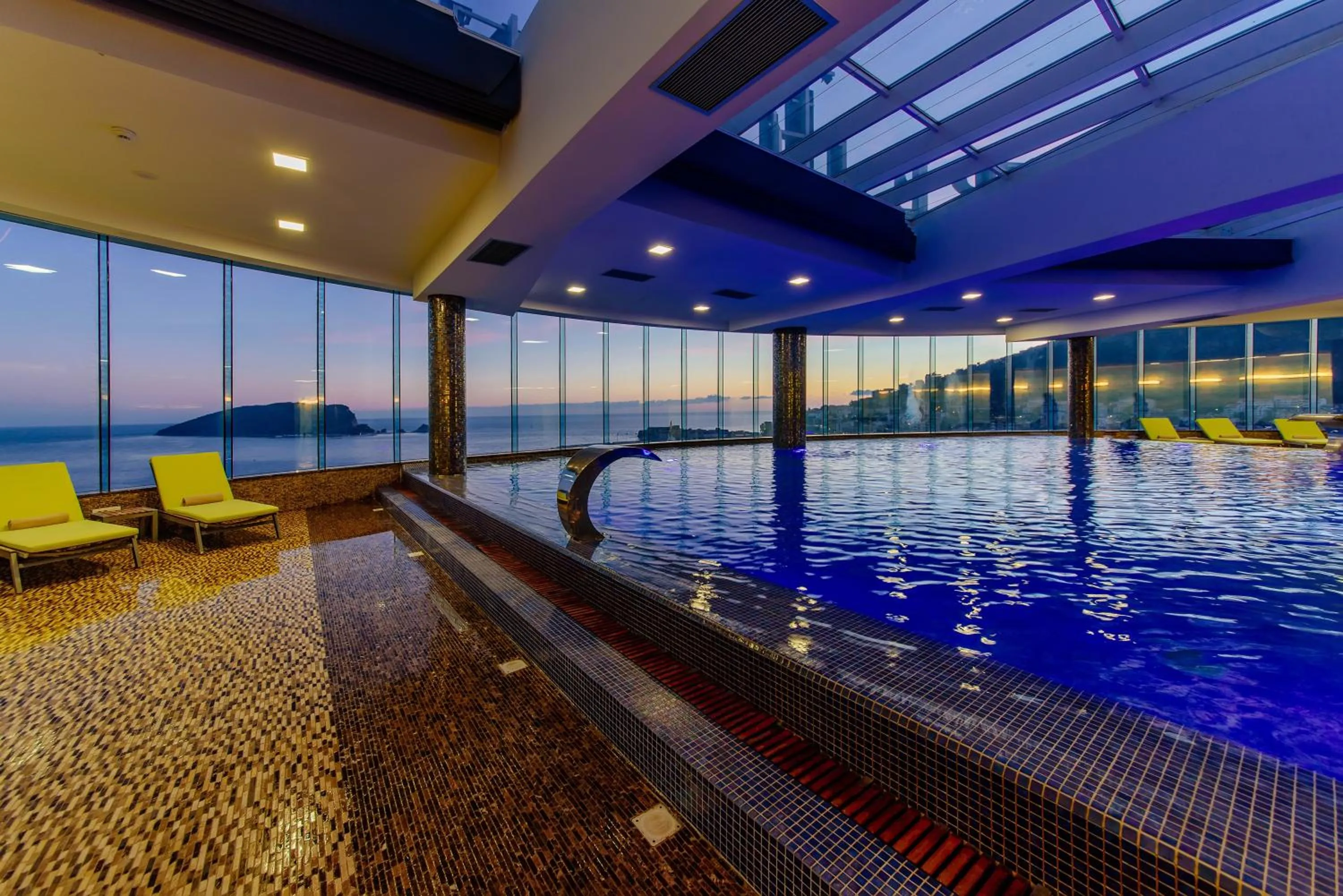 Swimming pool in Hotel Tre Canne