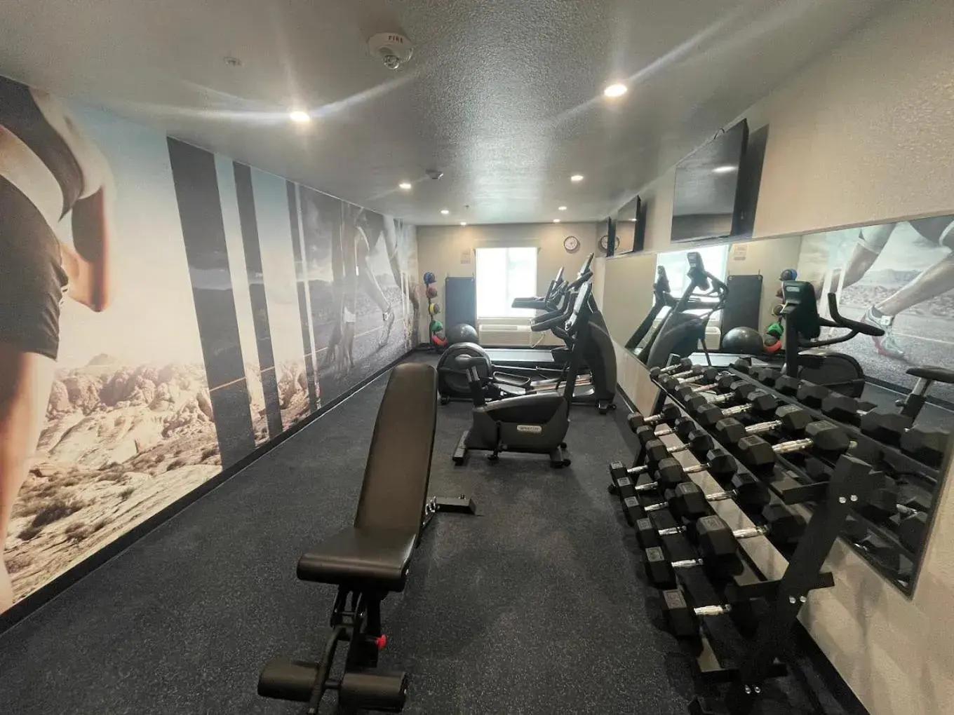 Fitness centre/facilities in Clarion Pointe Fitness centre/facilities in Clarion Pointe