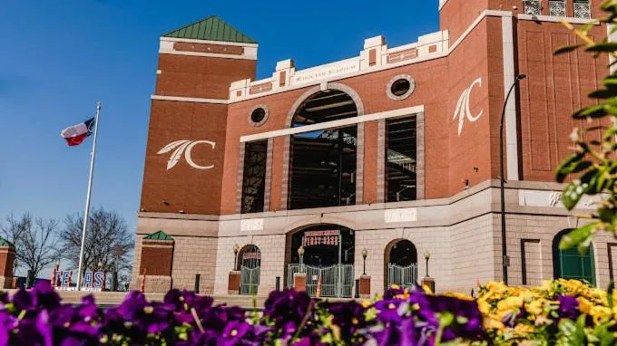 Nearby landmark in Clarion Pointe