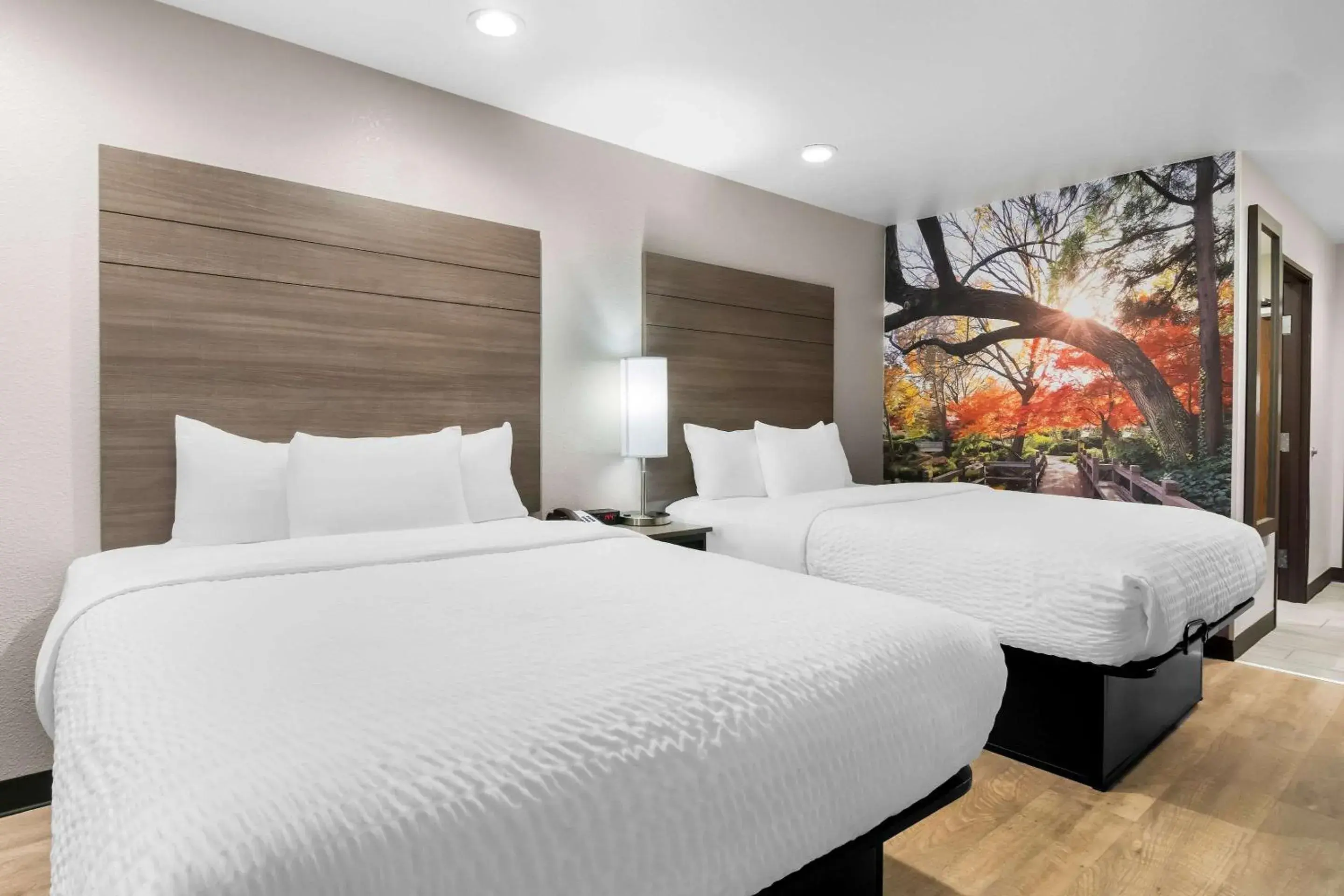 Bedroom, Bed in Clarion Pointe Bedroom, Bed in Clarion Pointe