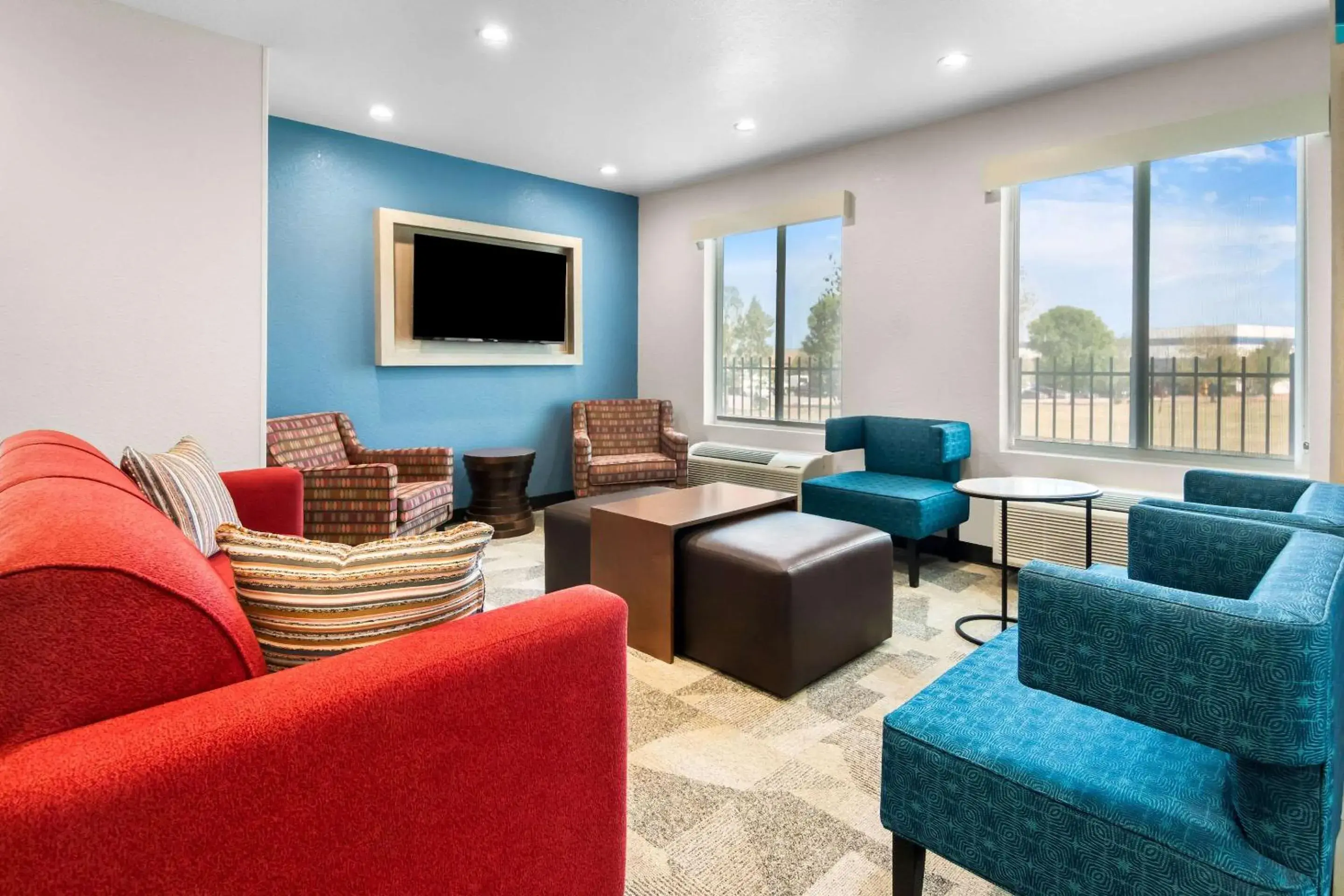 Lobby or reception in Clarion Pointe Lobby or reception in Clarion Pointe