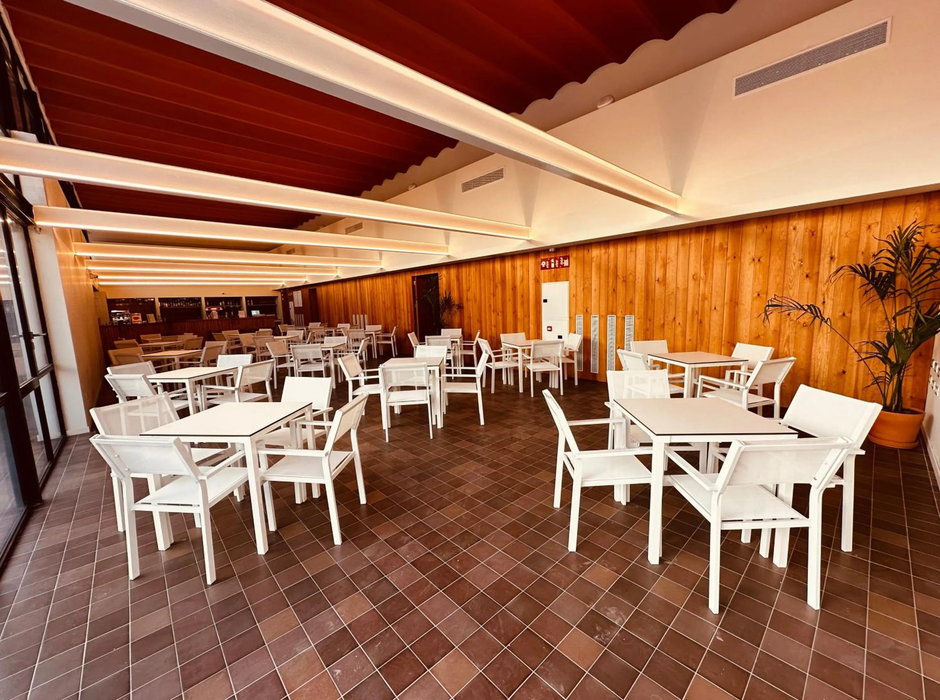 Restaurant/places to eat in Hotel SunClub CalaVinya - Adults Recommended