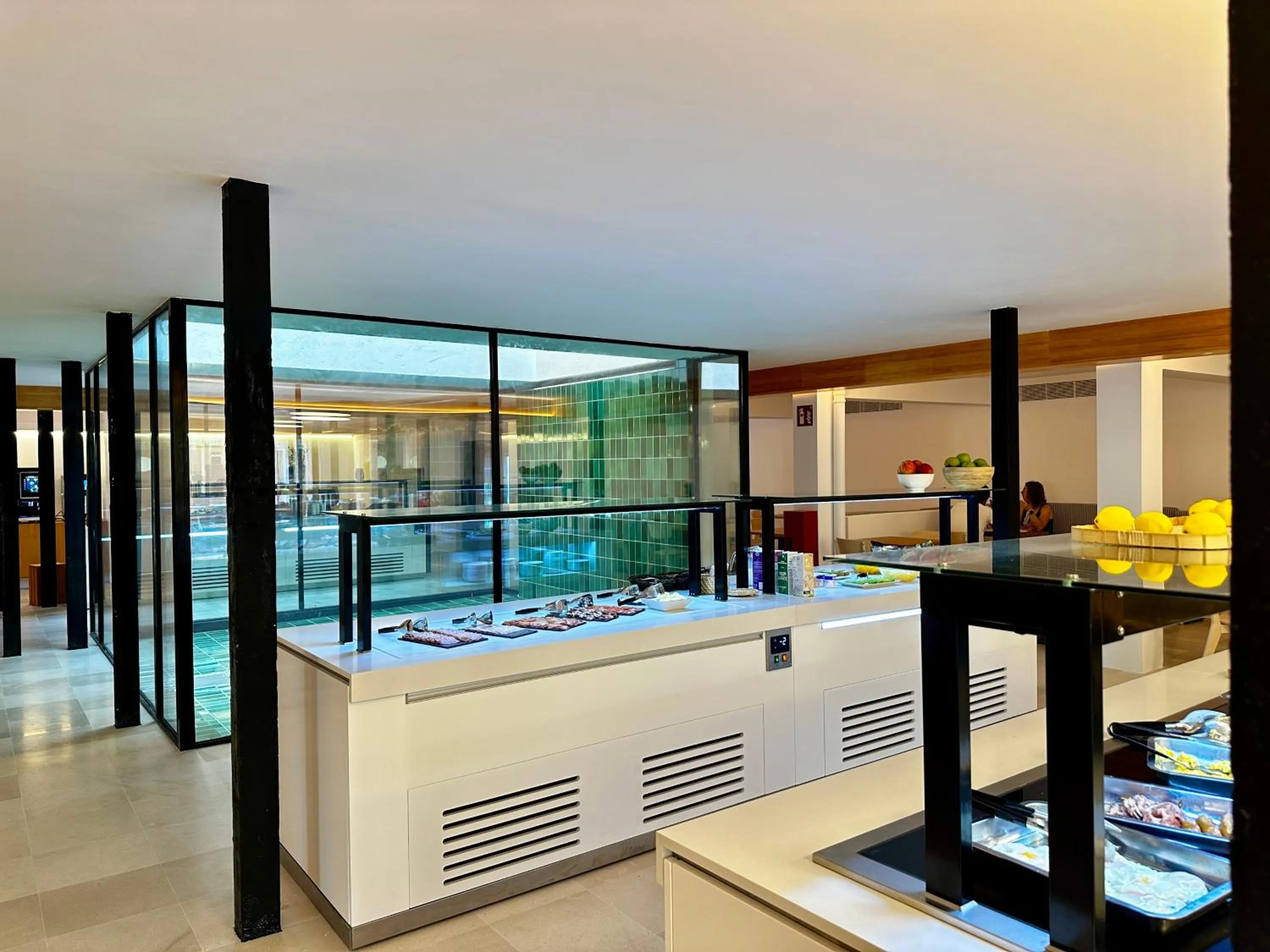 Kitchen or kitchenette in Hotel SunClub CalaVinya - Adults Recommended