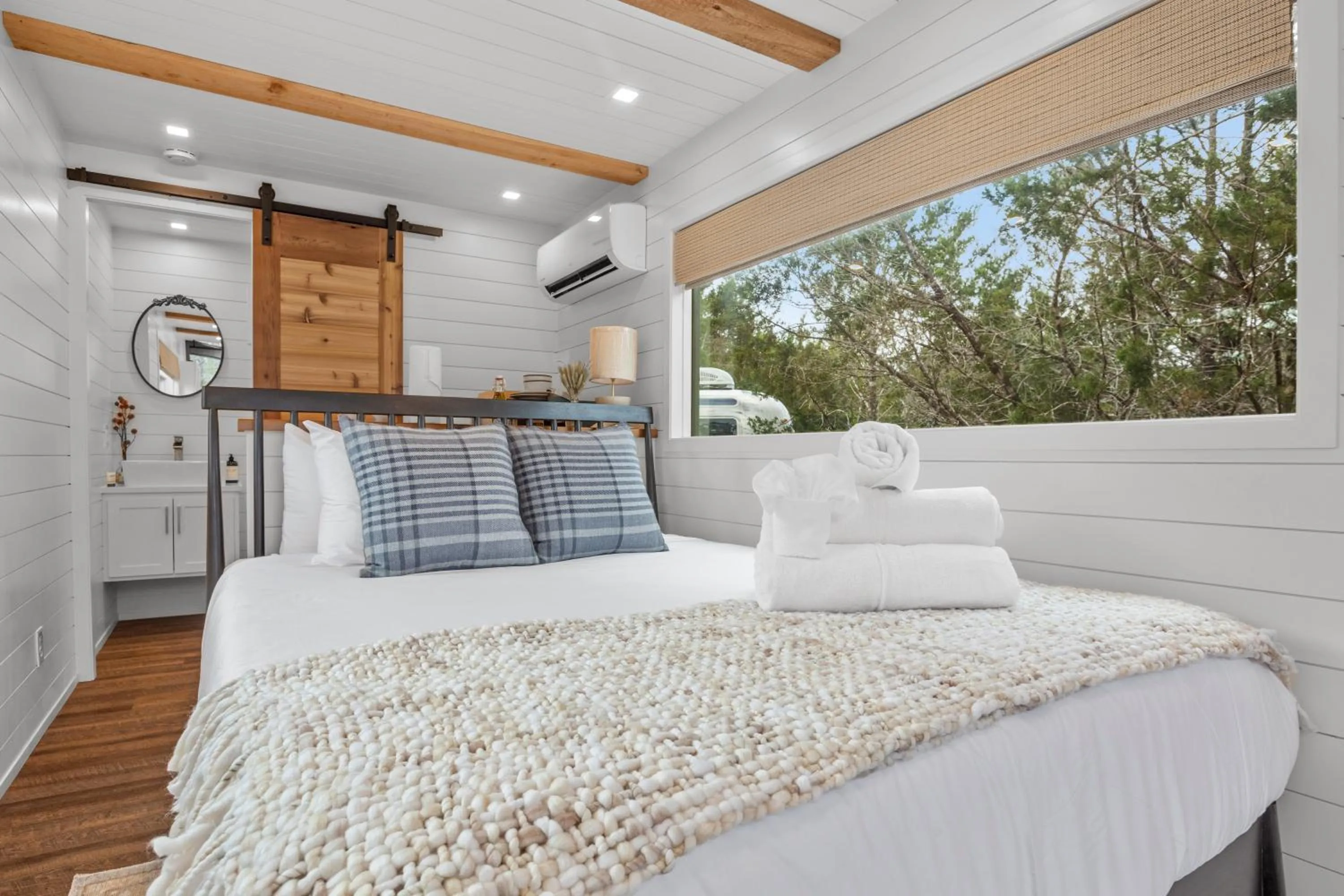 Bed in Onera Fredericksburg