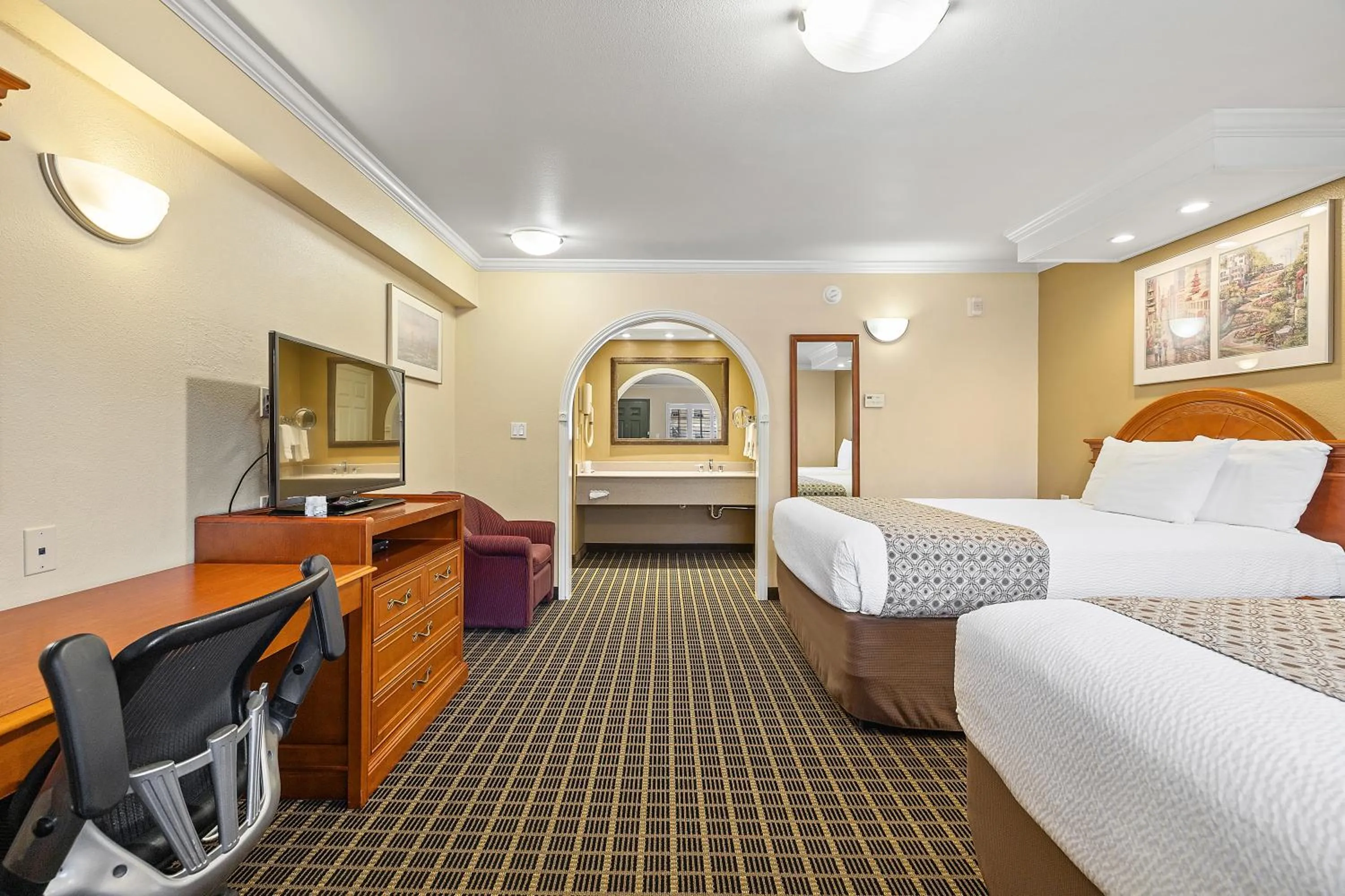 Bed in Alexis Park San Francisco